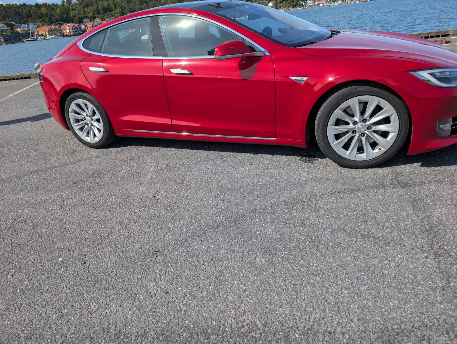 Tesla Model S 75D, 525ps, 2016