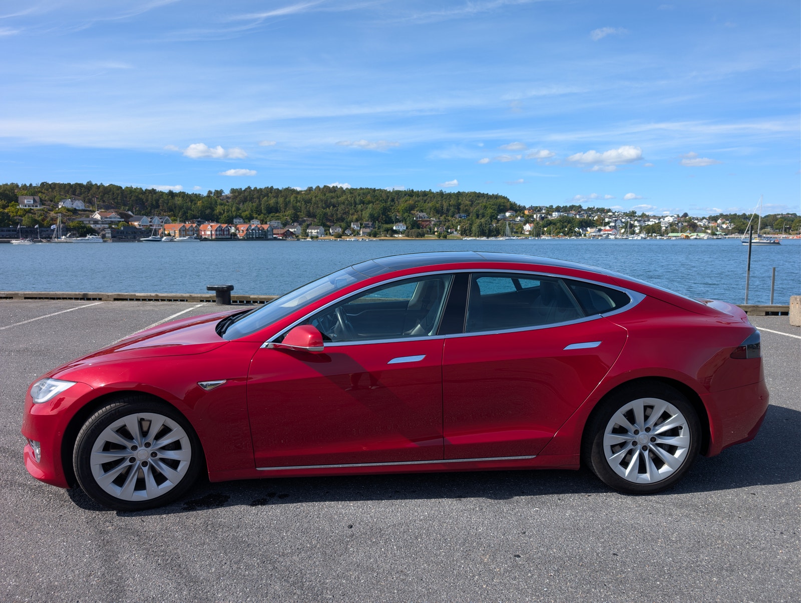 Tesla Model S 75D, 525ps, 2016