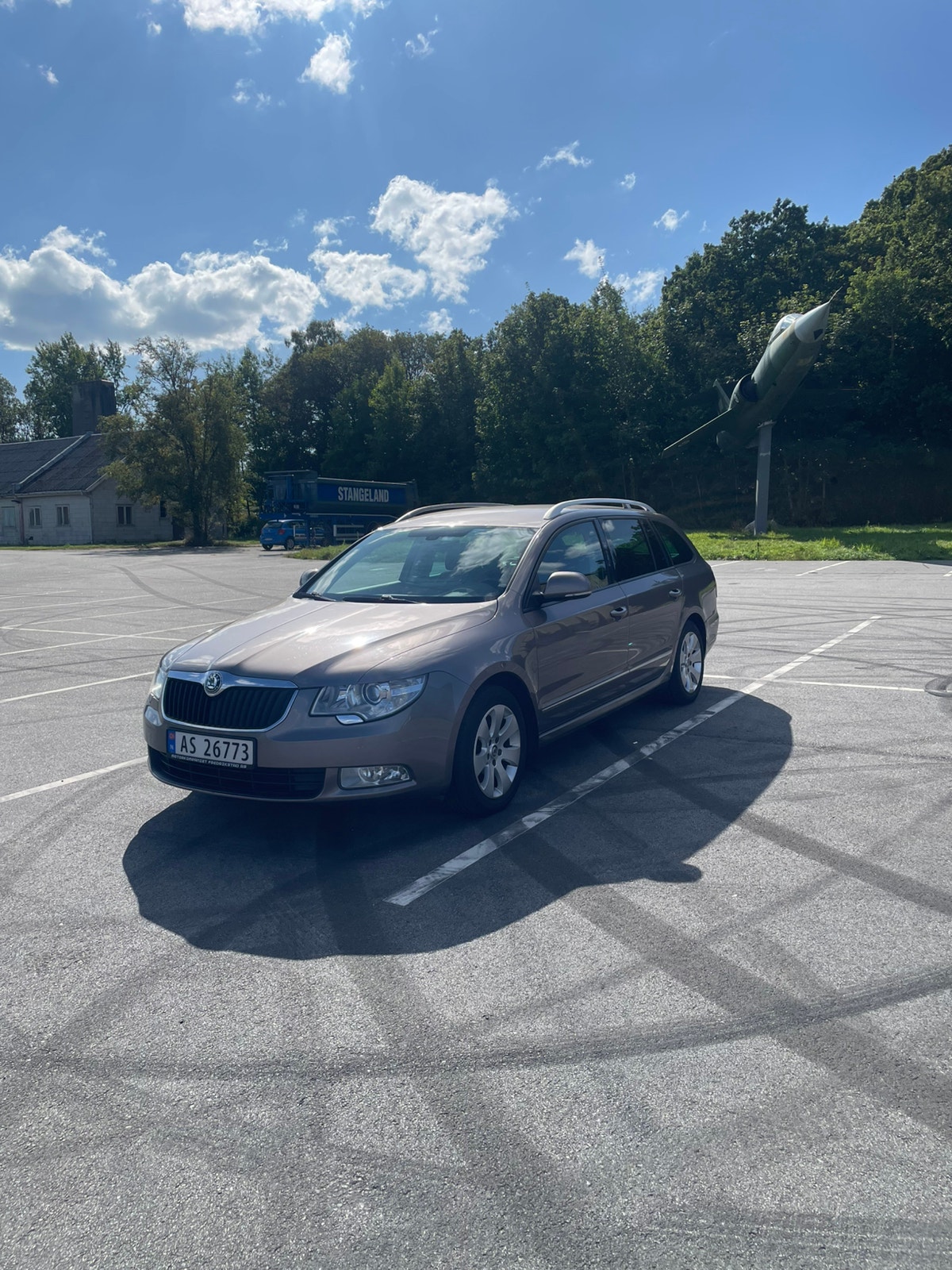 Škoda Superb Combi 1.6 TDI Manual, 105hp, 2011