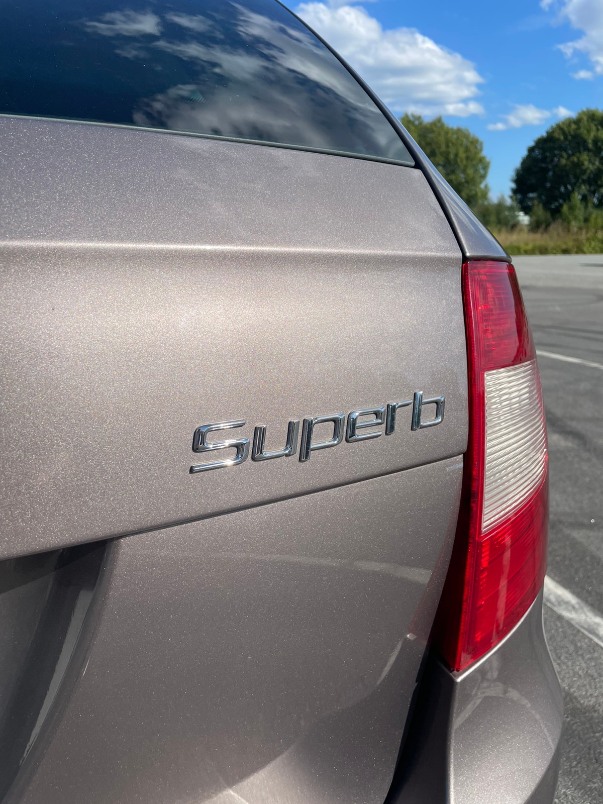 Škoda Superb Combi 1.6 TDI Manual, 105hp, 2011