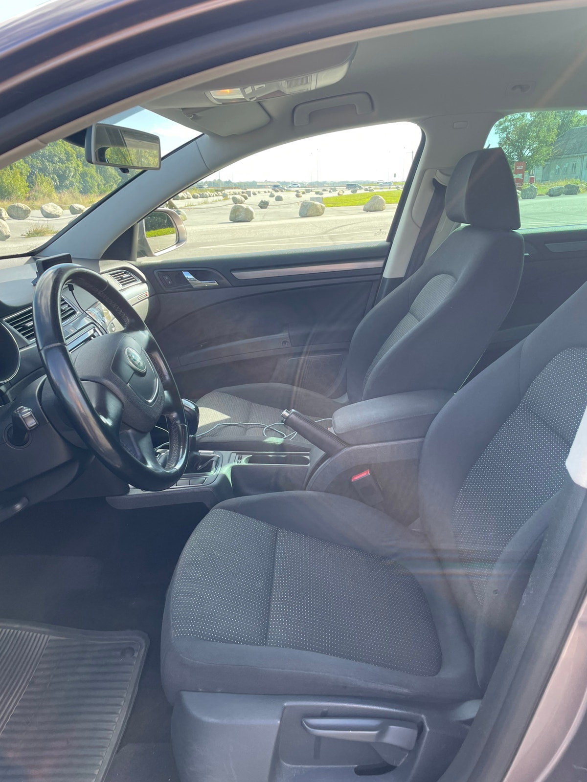 Škoda Superb Combi 1.6 TDI Manual, 105hp, 2011