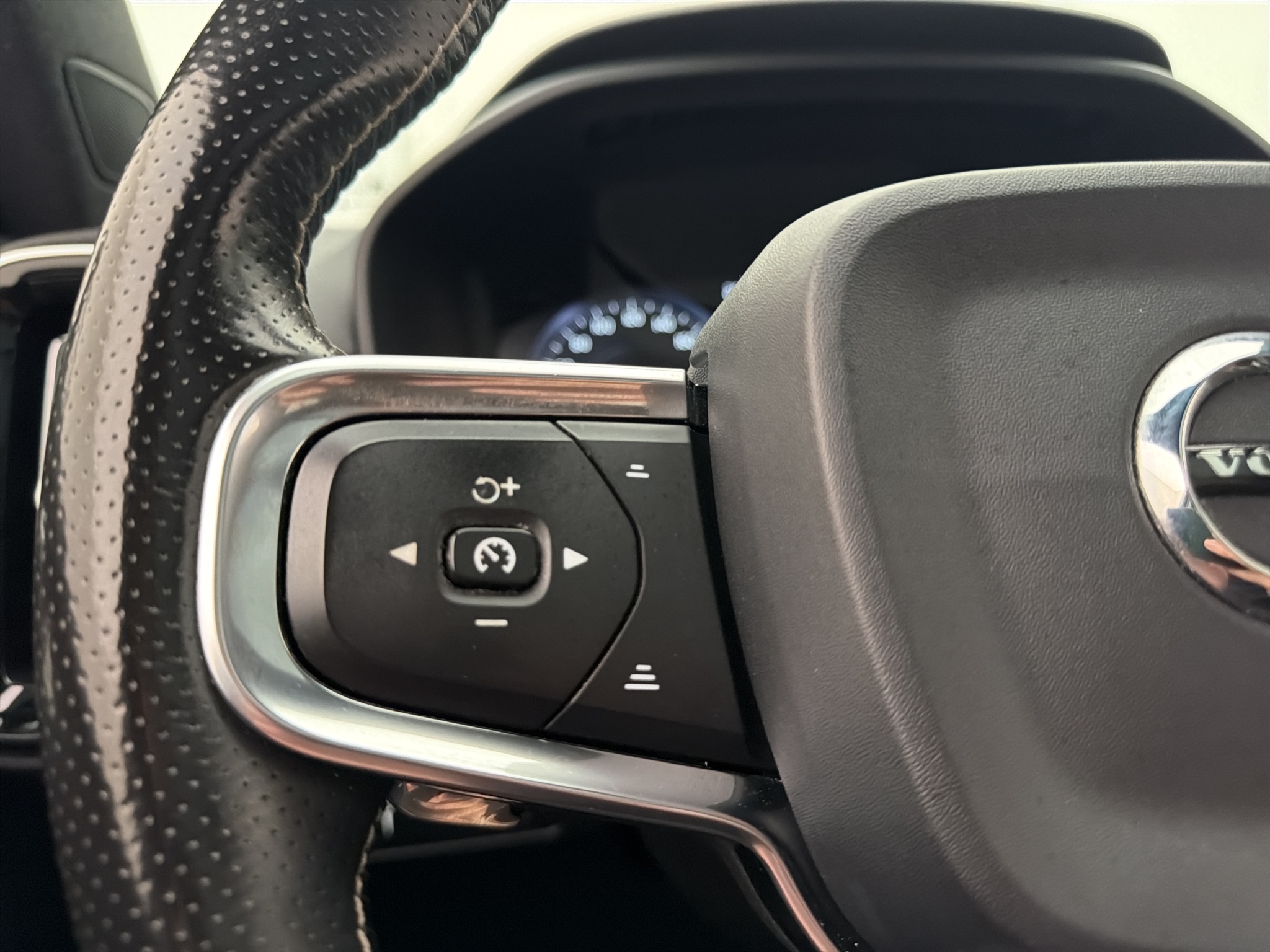 Volvo XC40 D4 AWD Geartronic, 190hp, 2018