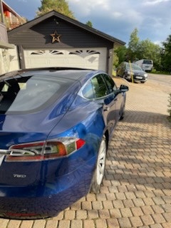 Tesla Model S 75D, 525ps, 2017