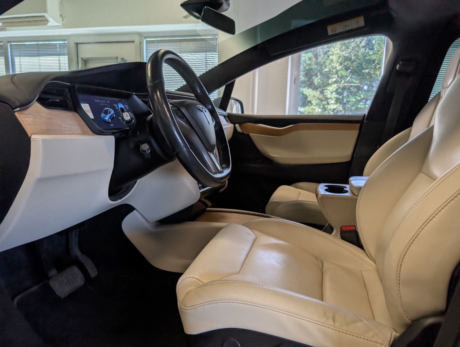 Tesla Model X Standard Range, 333hp, 2019