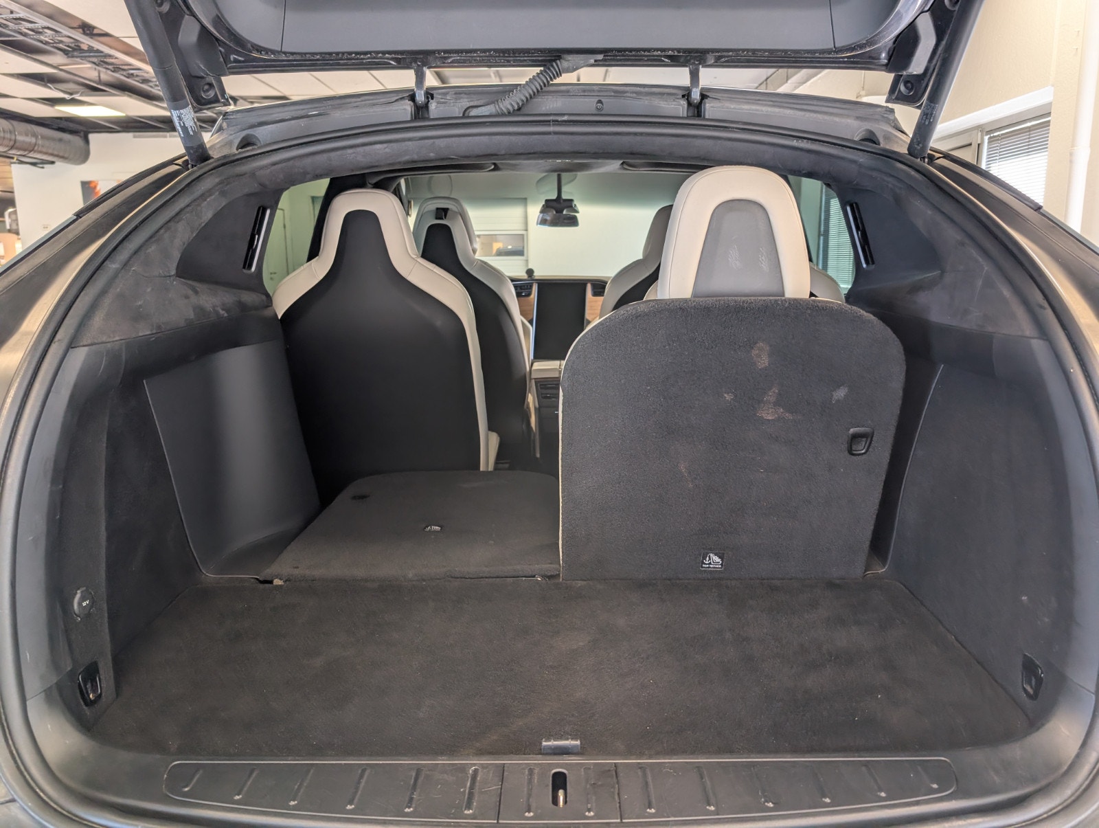 Tesla Model X Standard Range, 333hp, 2019