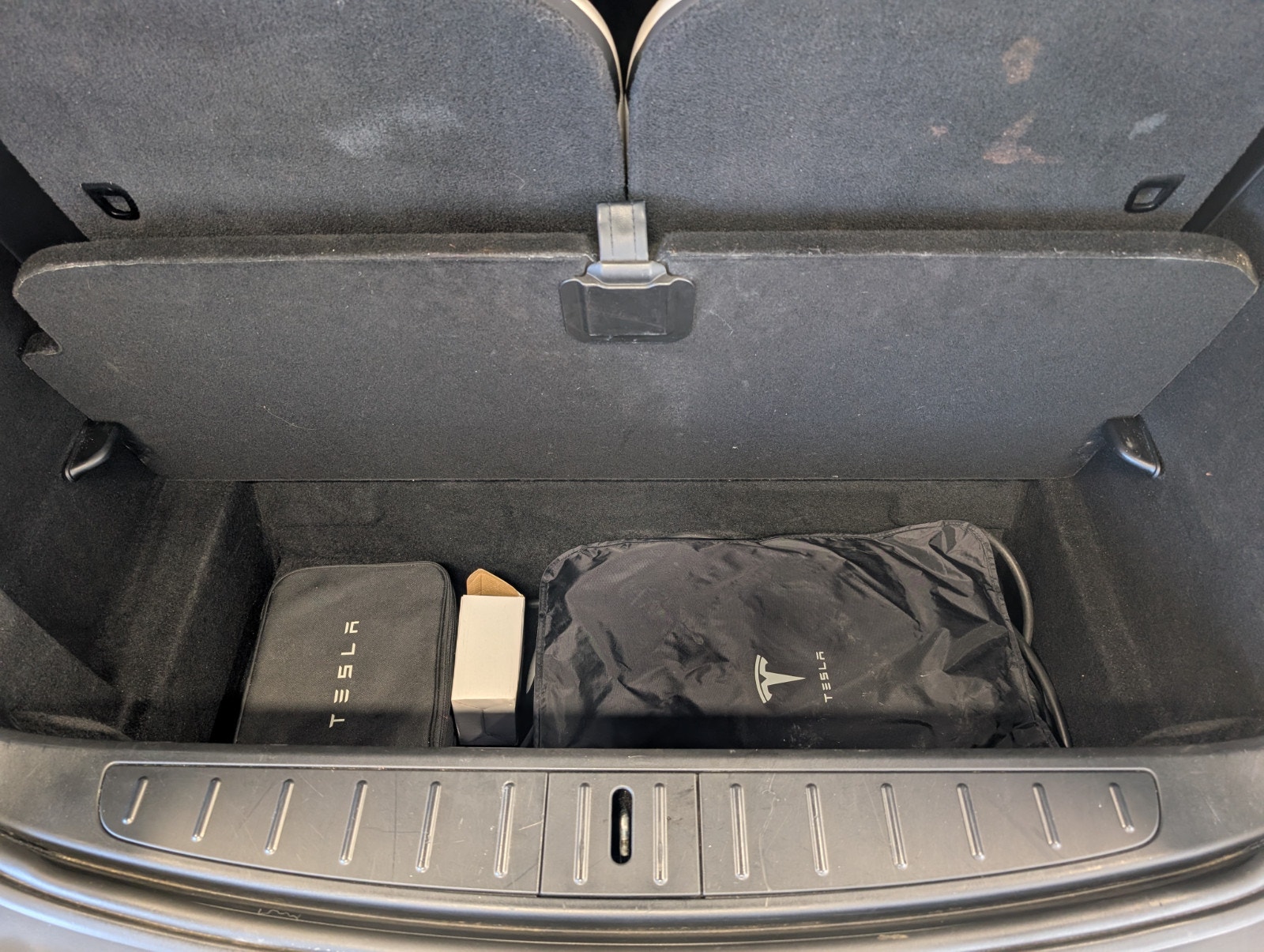 Tesla Model X Standard Range, 333hp, 2019