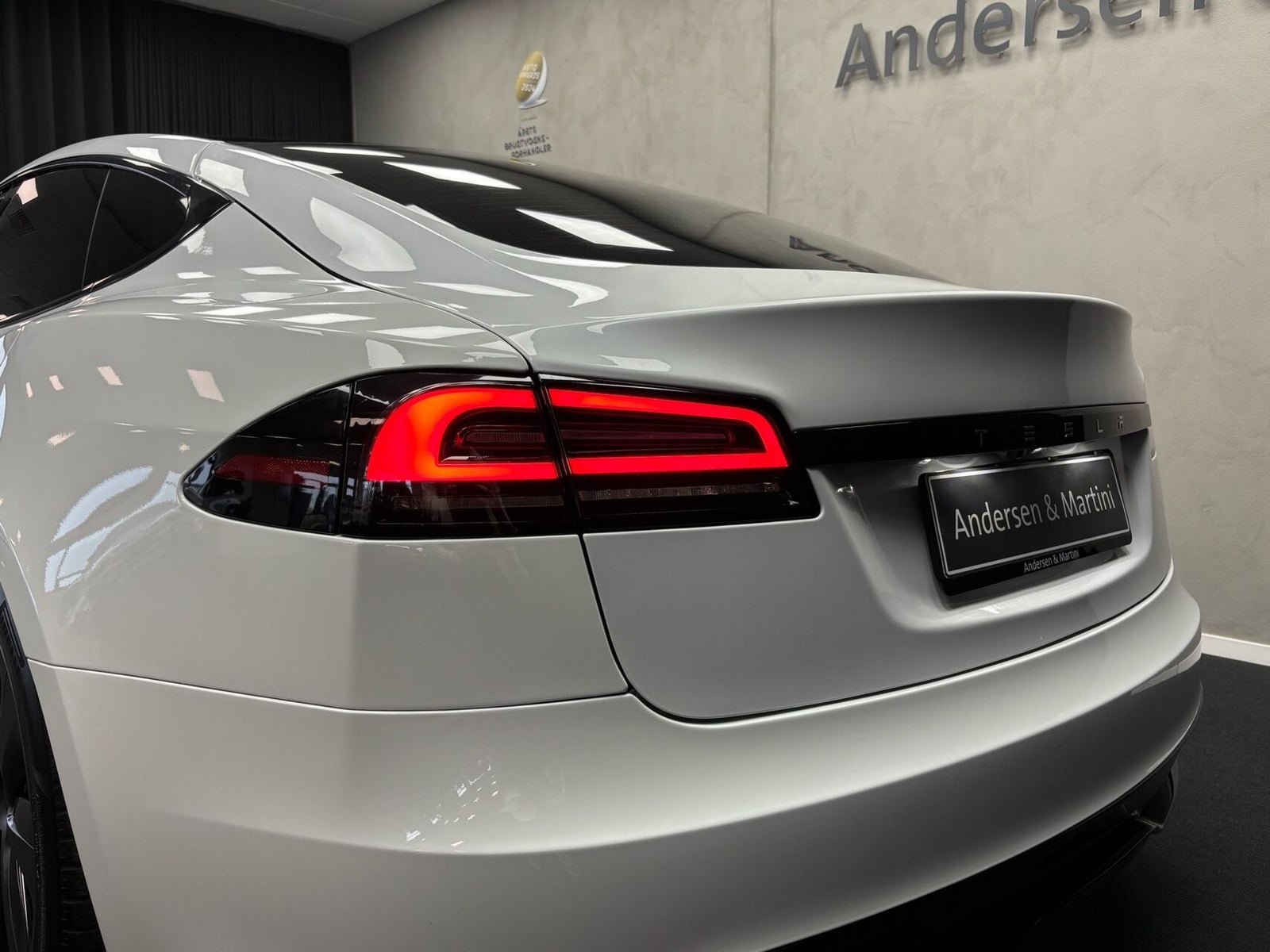 Tesla Model S, 670ps, 2023