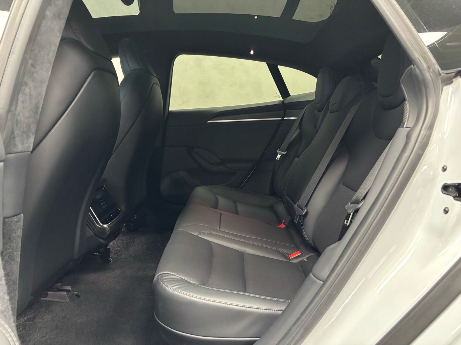 Tesla Model S, 670ps, 2023
