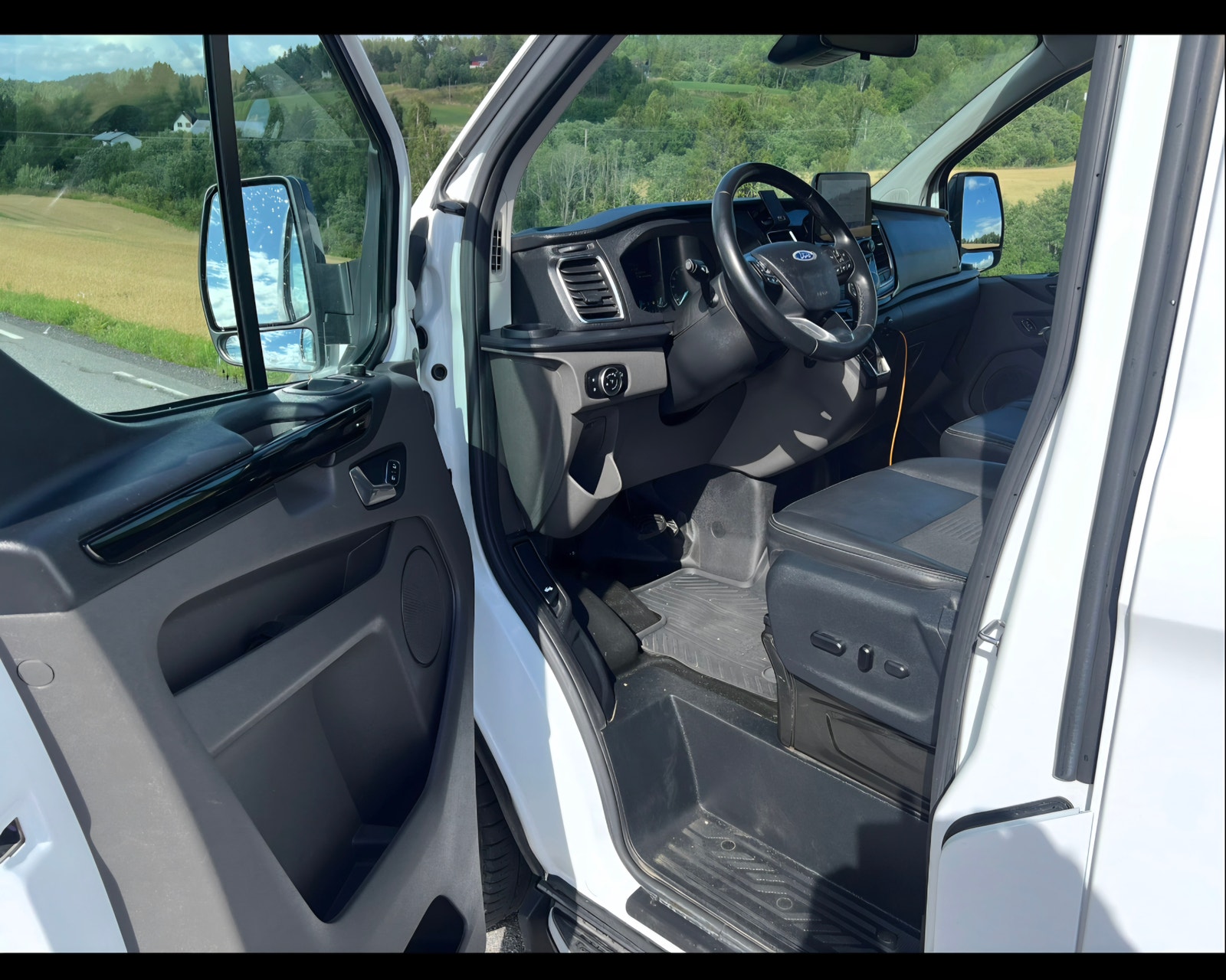 Ford Transit Custom 300 2.0 EcoBlue SelectShift, 170hp, 2021