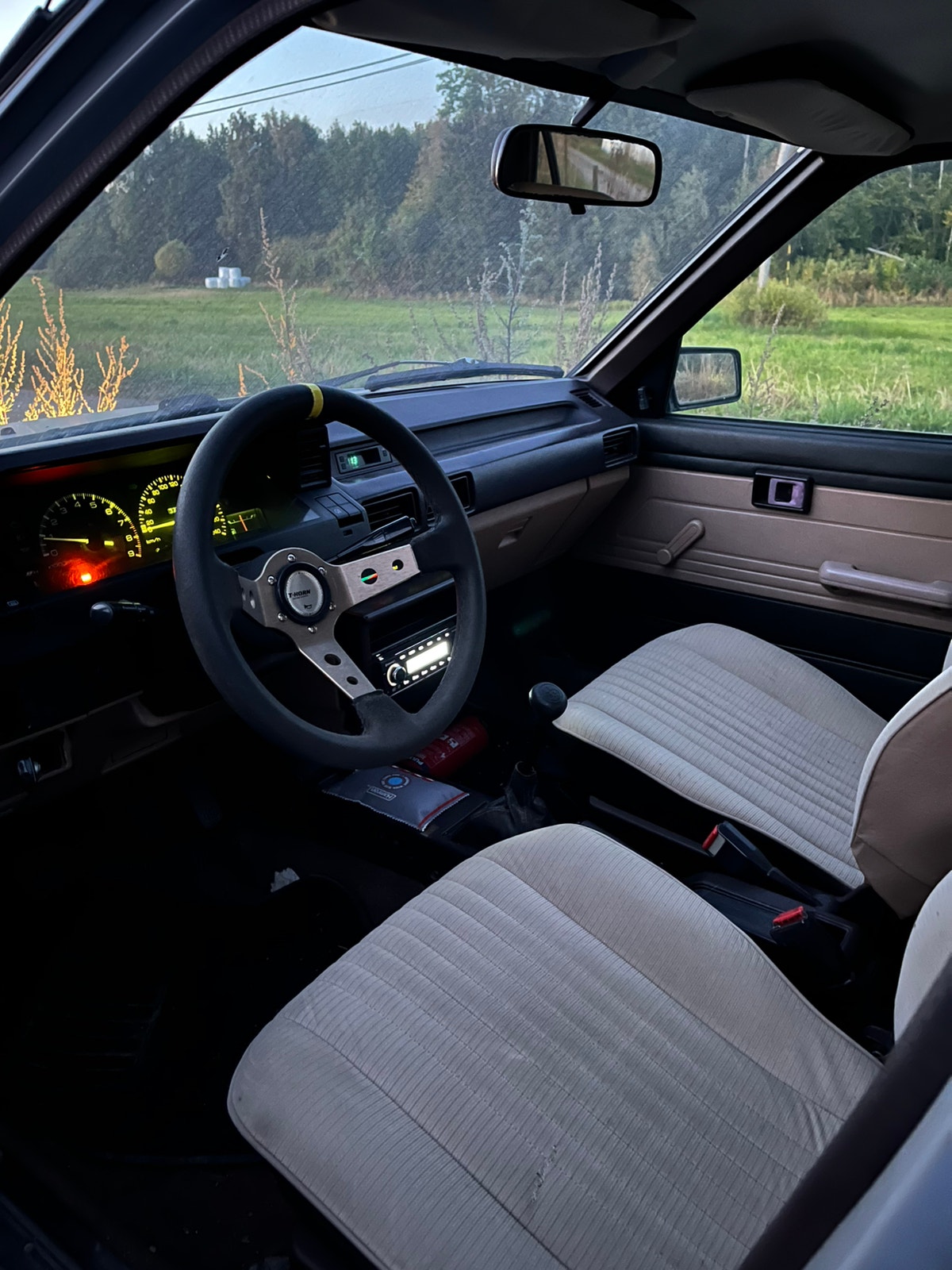 Toyota Corolla Sedan 1.3 Manual, 5-trins, 69ps, 1984