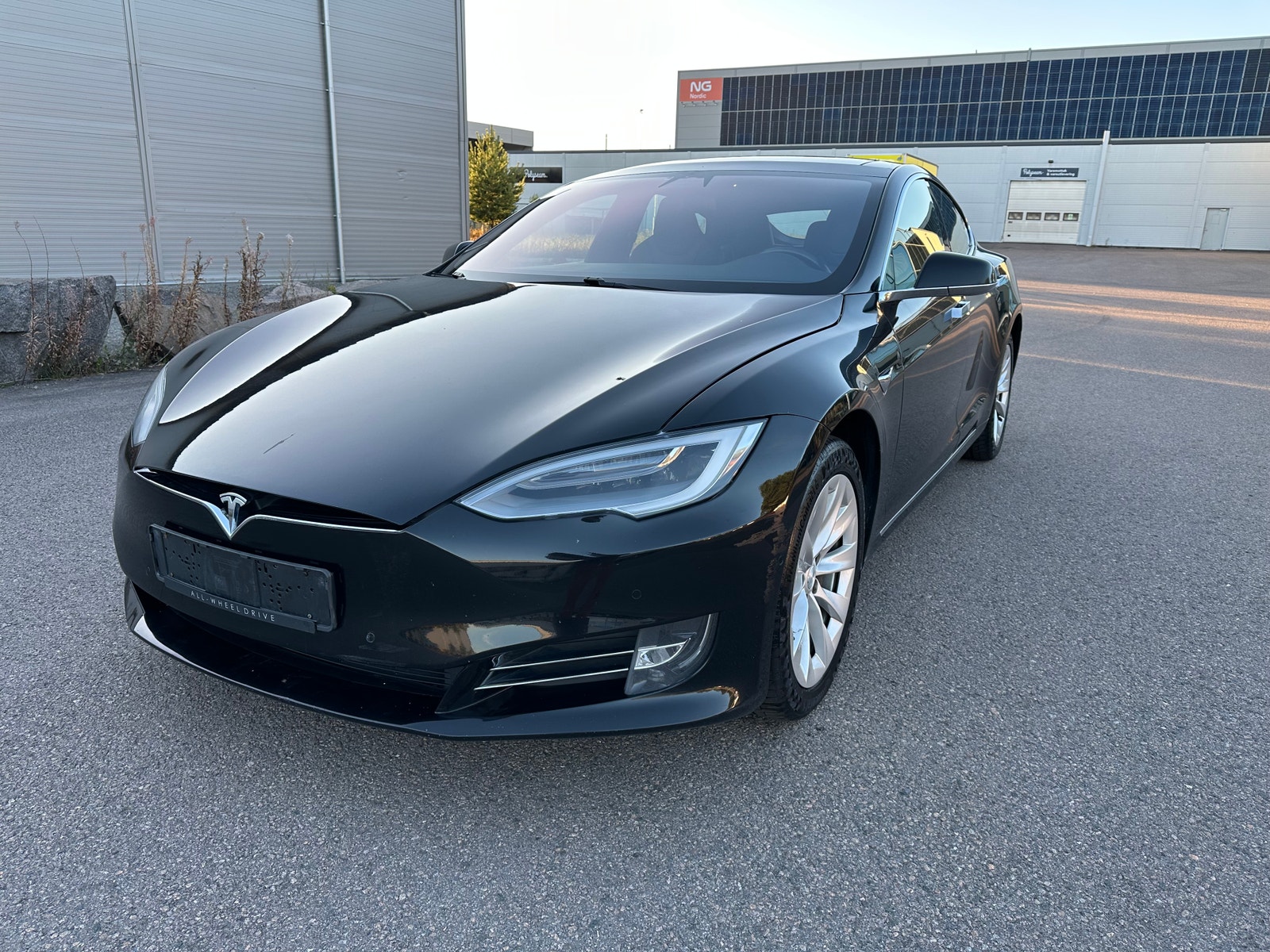 Tesla Model S 75D, 525hp, 2018
