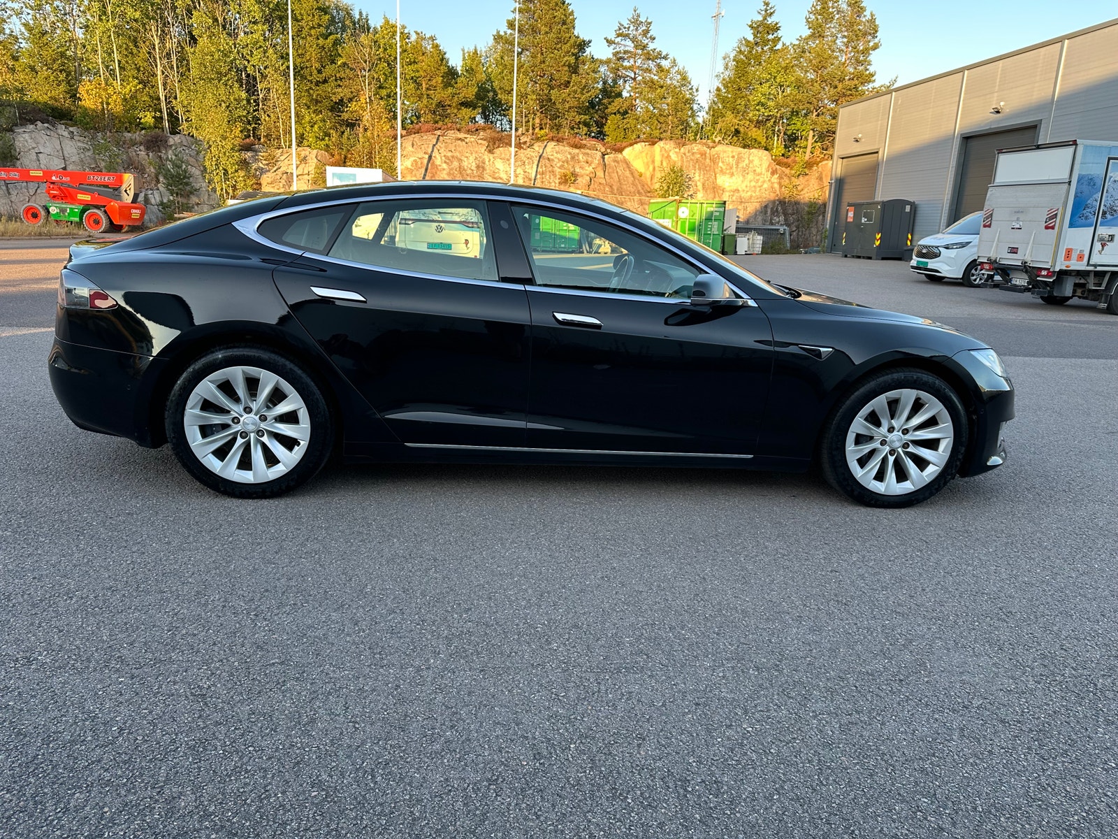 Tesla Model S 75D, 525hp, 2018
