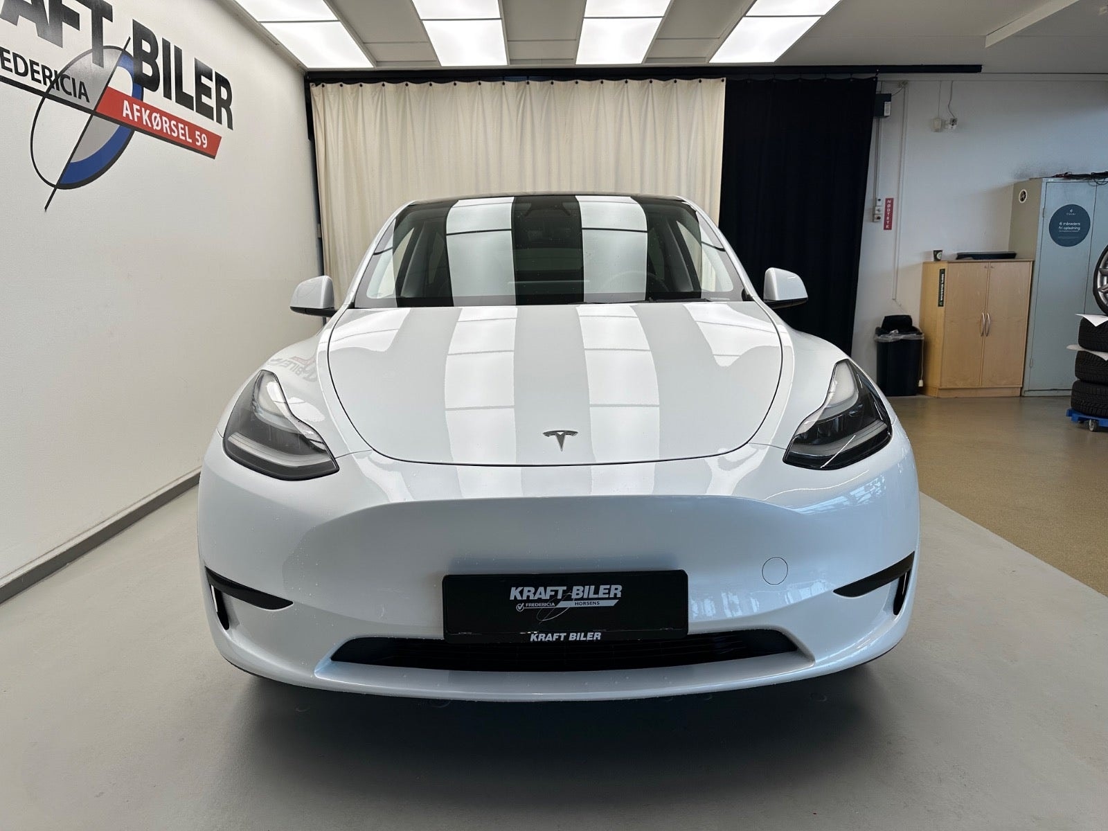 Tesla Model Y Standard Range RWD, 299hk, 2024