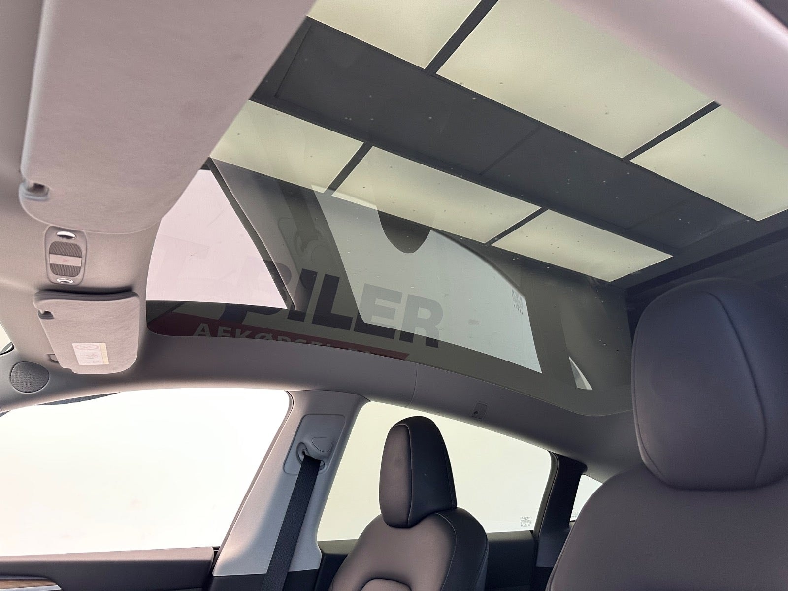 Tesla Model Y Standard Range RWD, 299hk, 2024
