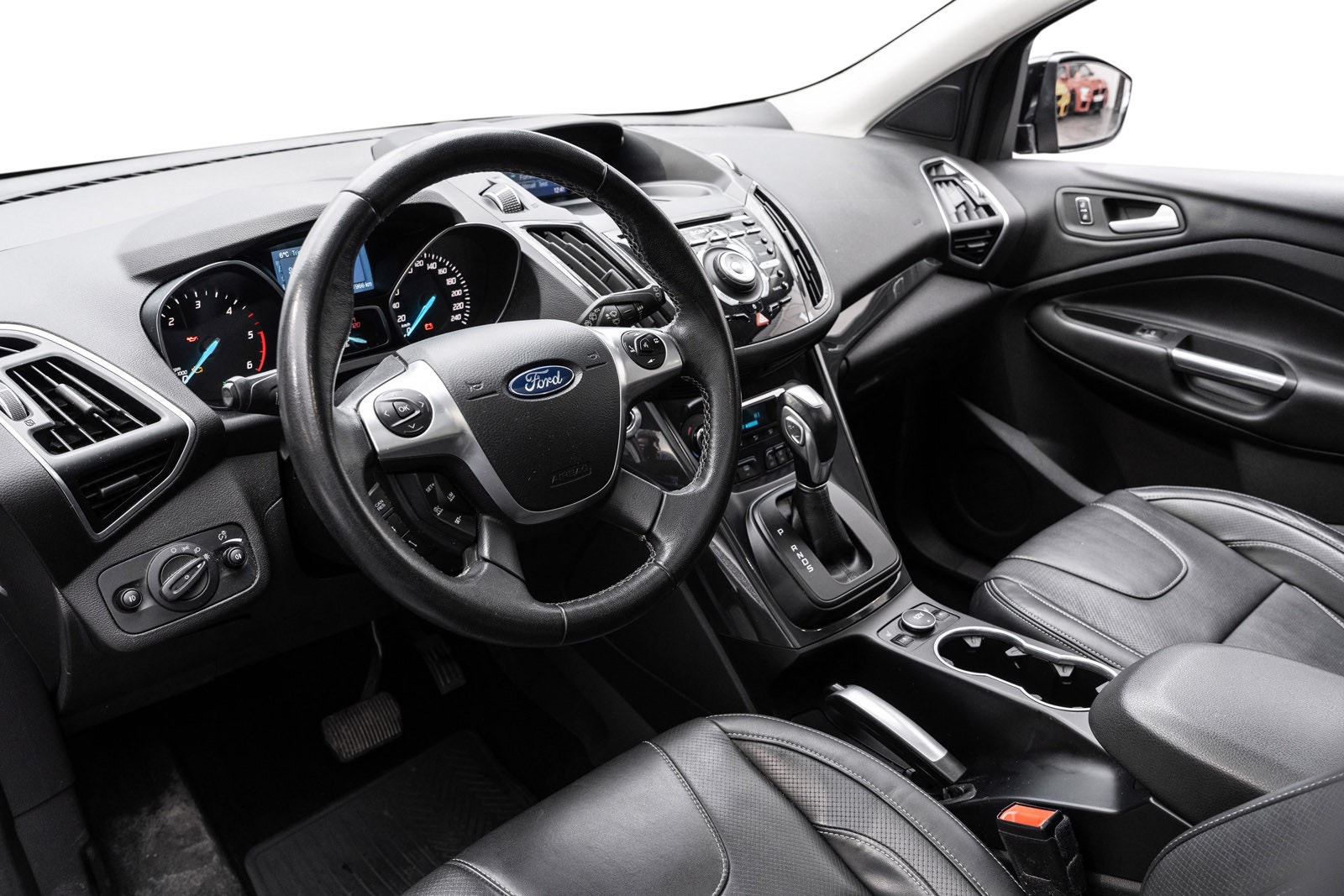 Ford Kuga 2.0 TDCi AWD Powershift, 6-trinn, 150hk, 2015