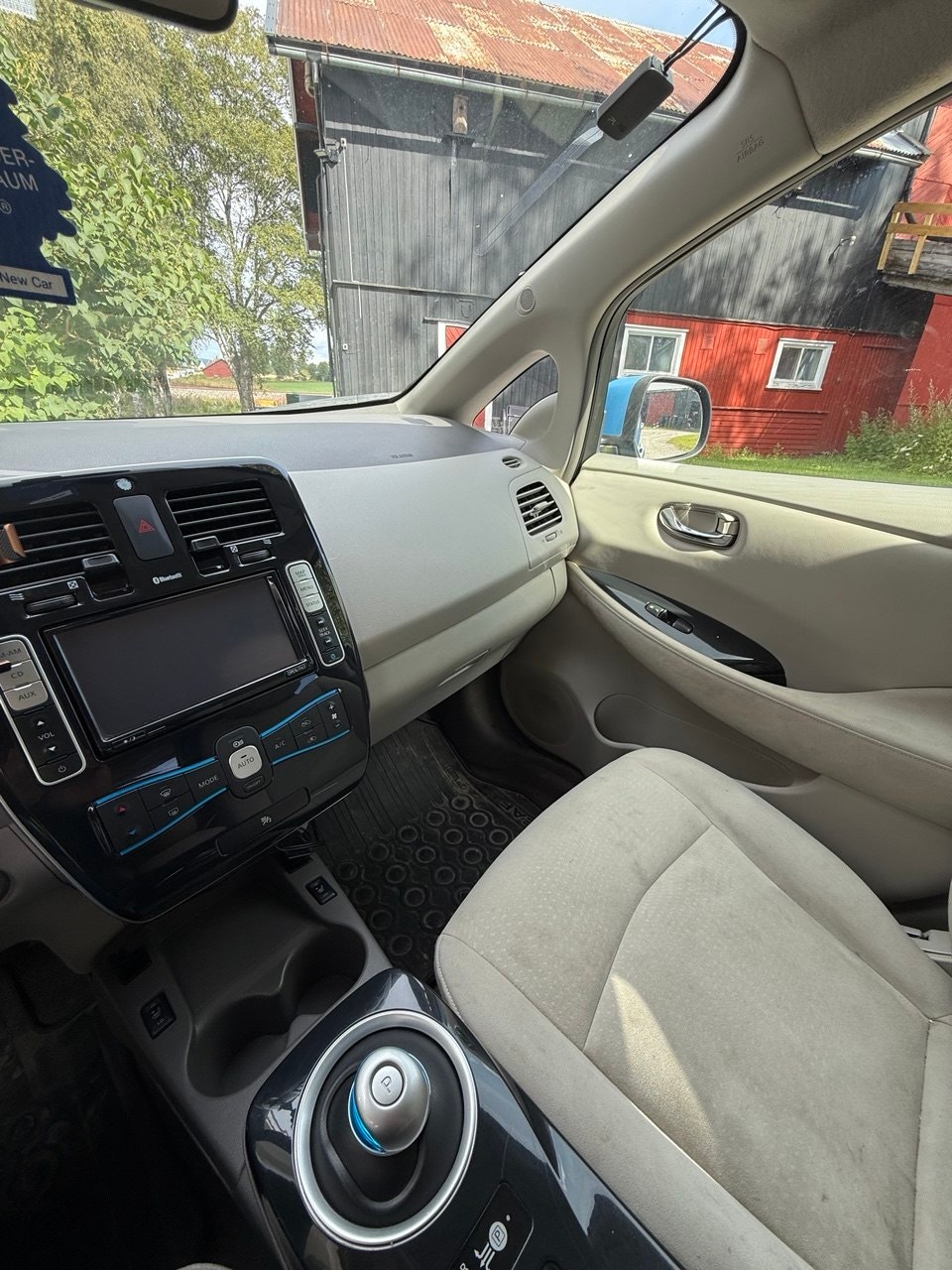 Nissan Leaf 24 kWh, 109hp, 2012