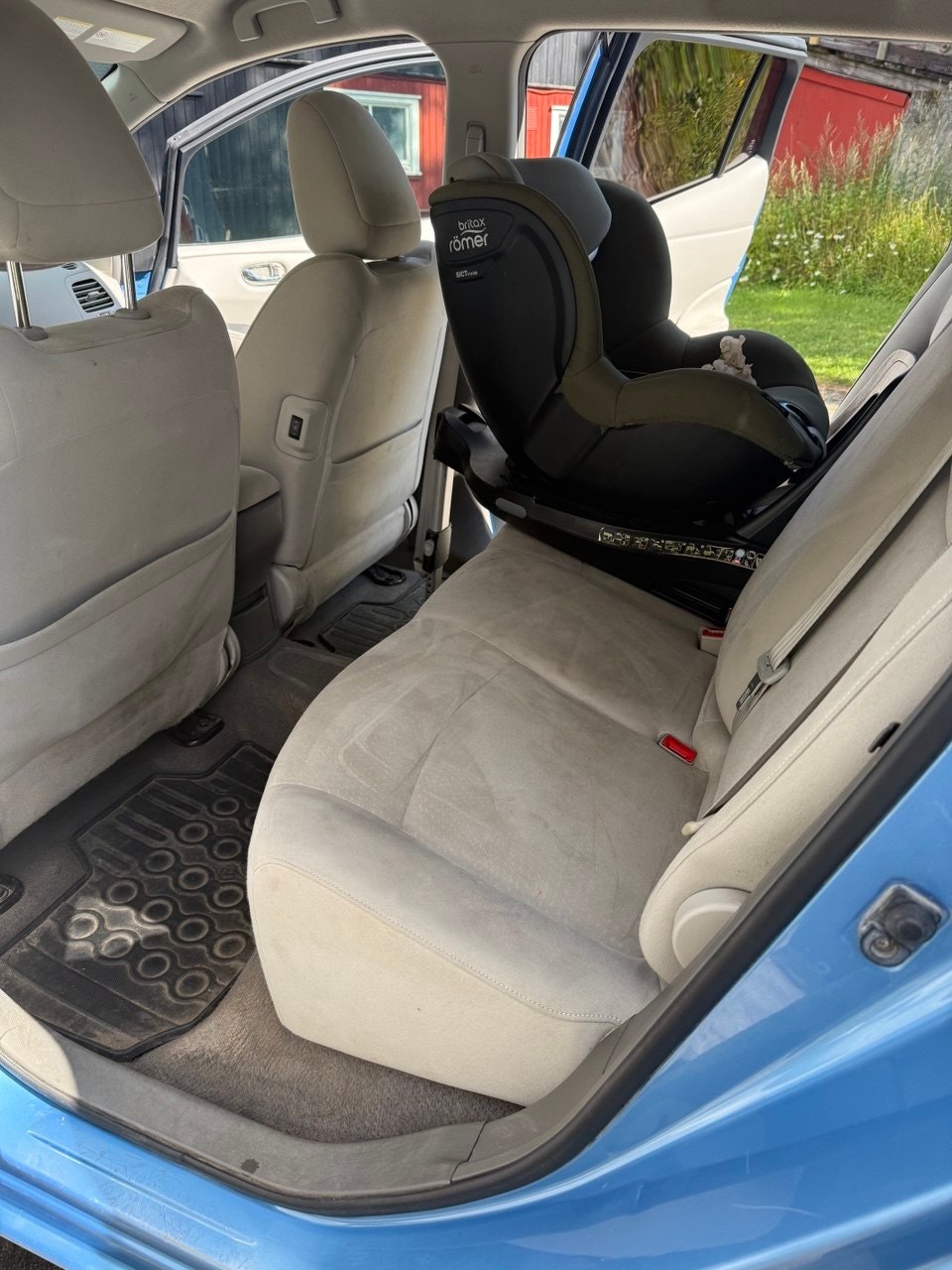 Nissan Leaf 24 kWh, 109hp, 2012