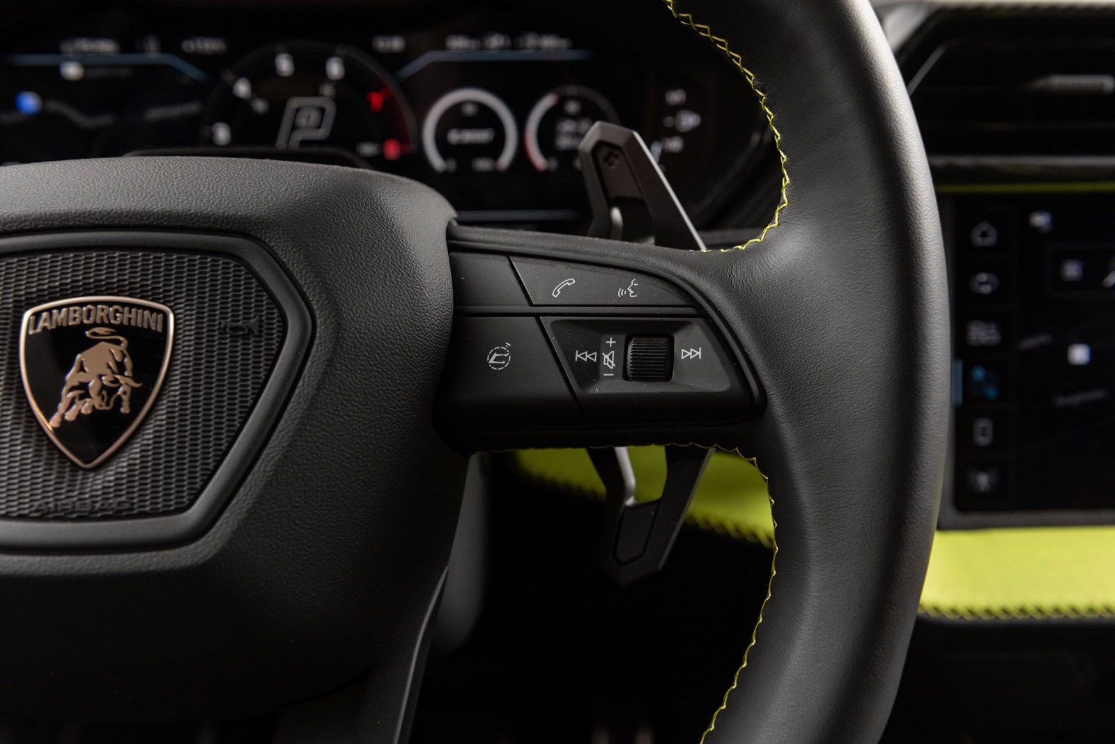 Lamborghini Urus SE Automatisk, 800hk, 2026