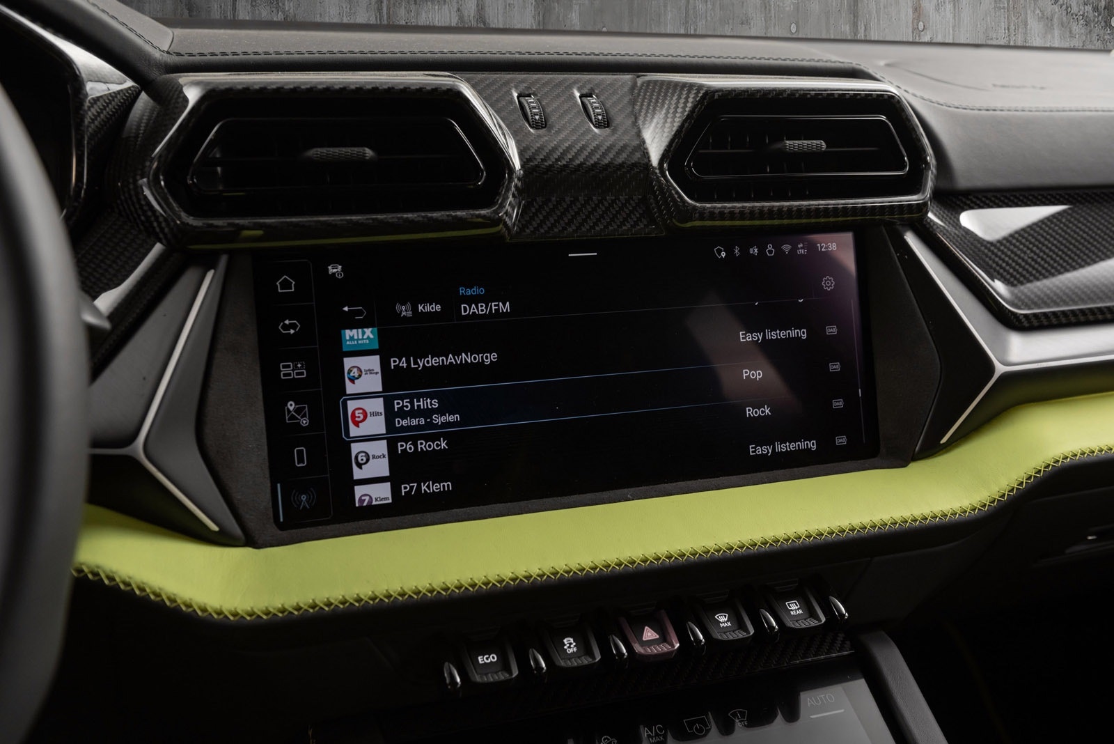 Lamborghini Urus SE Automatisk, 800hk, 2026