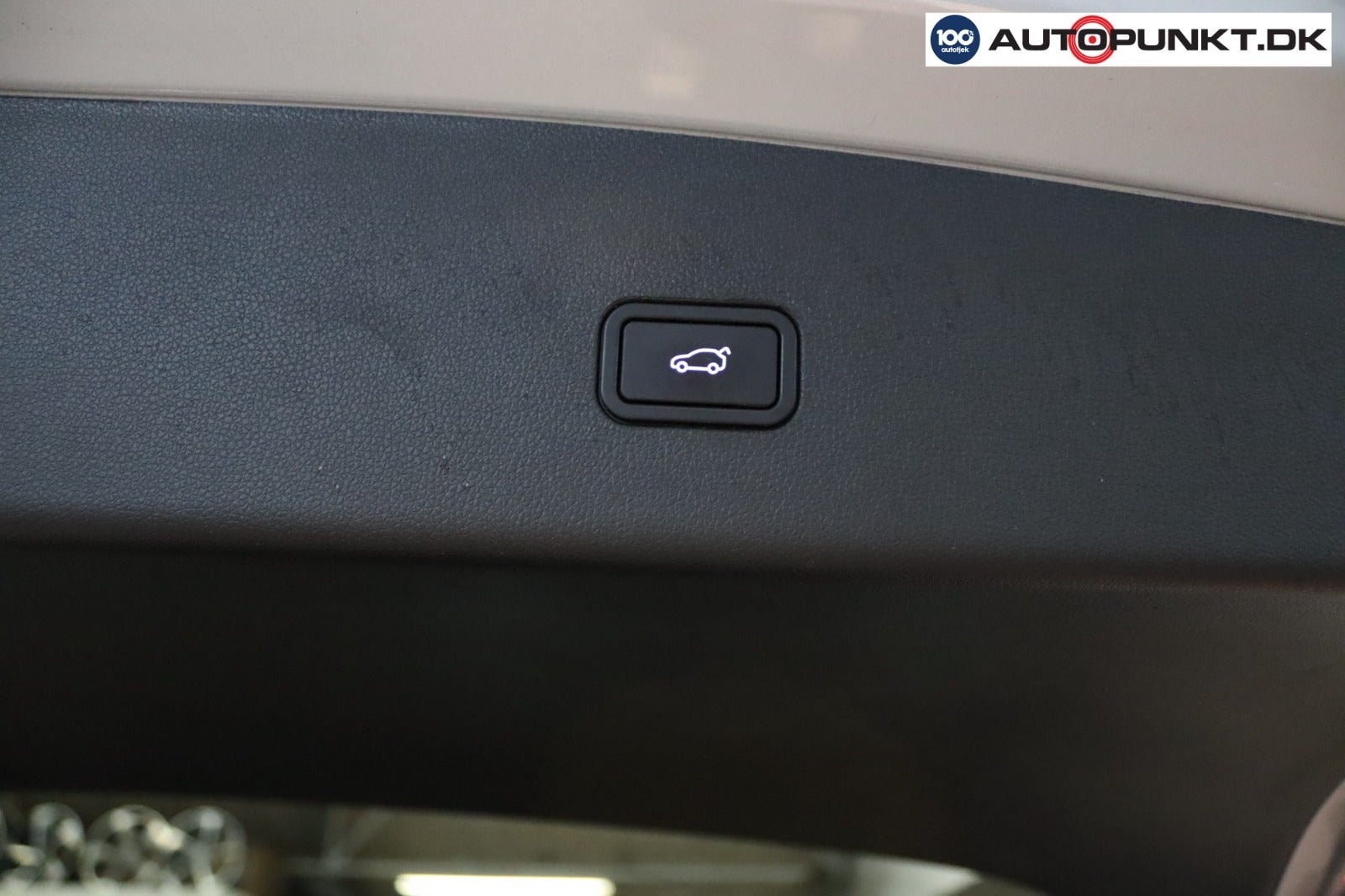XPENG G9 Performance, 551hk, 2023
