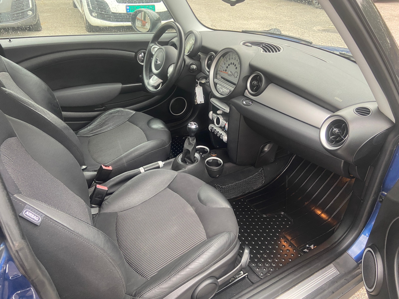 MINI Cooper Manual, 6-trins, 120ps, 2009