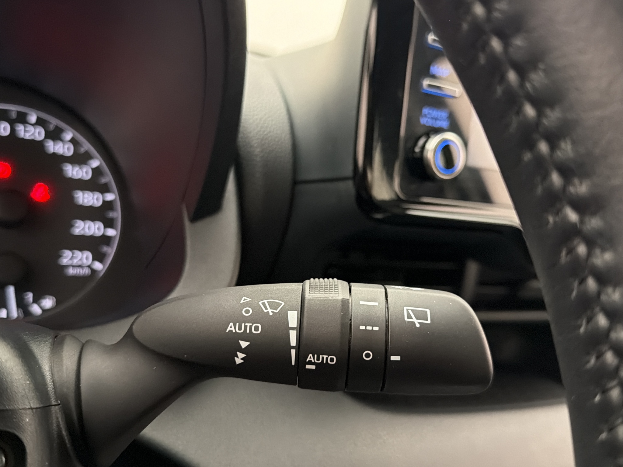 Toyota Yaris Hybrid CVT, 116hk, 2022