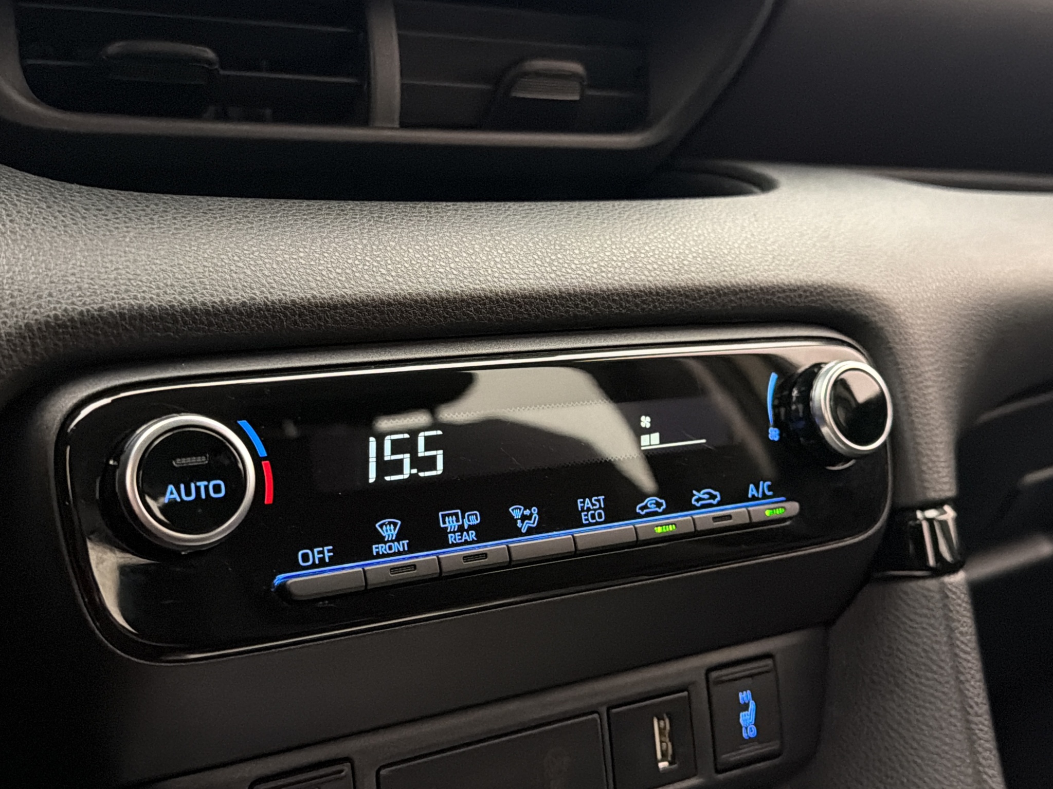 Toyota Yaris Hybrid CVT, 116hk, 2022