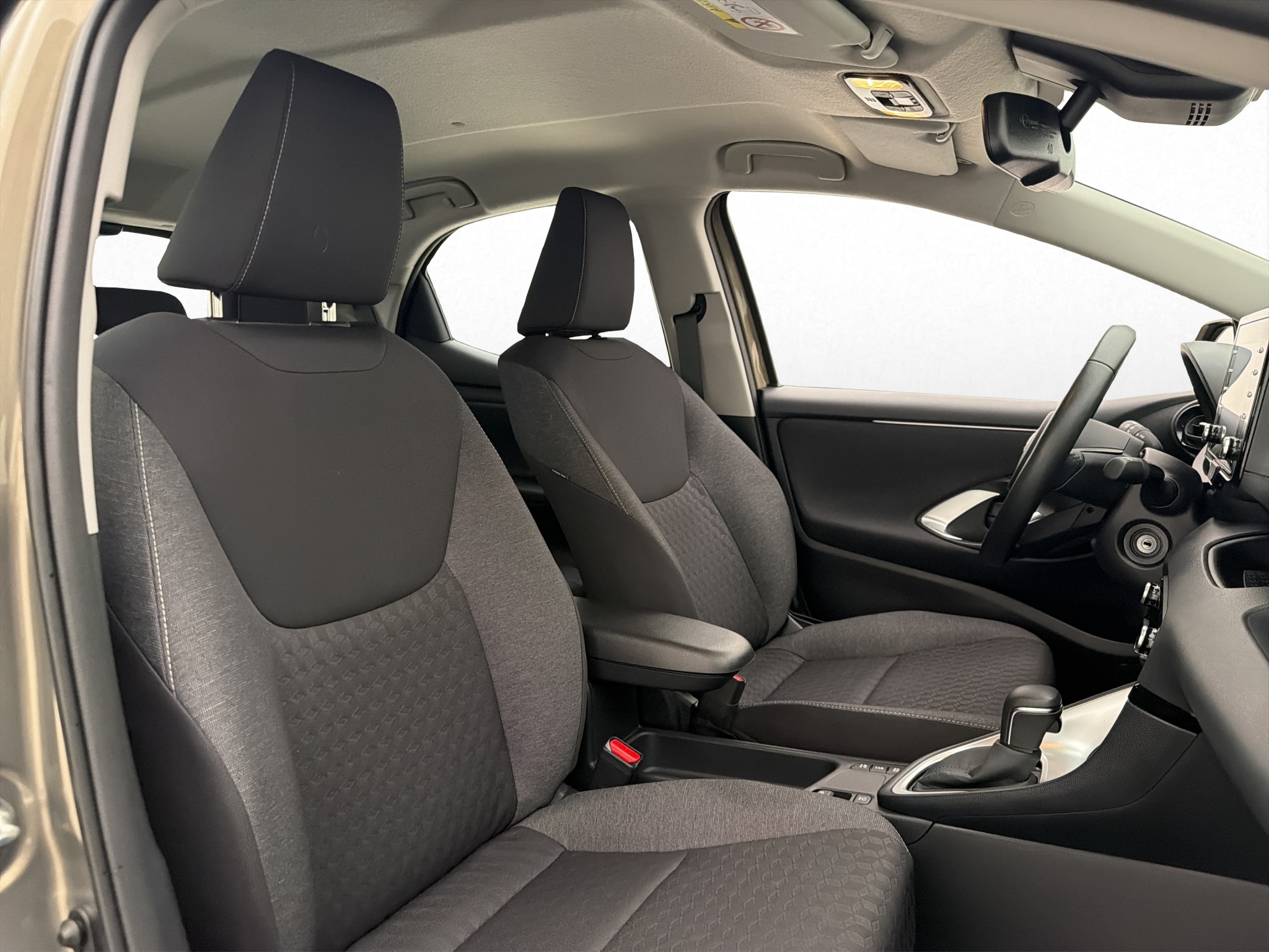 Toyota Yaris Hybrid CVT, 116hk, 2022