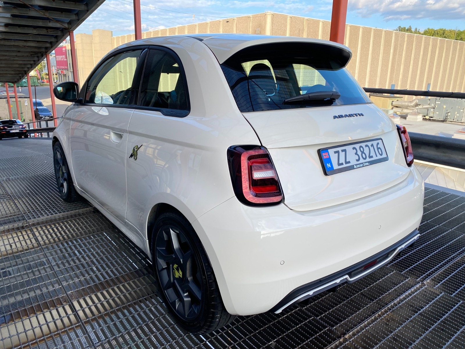 Abarth 500e, 155ps, 2024