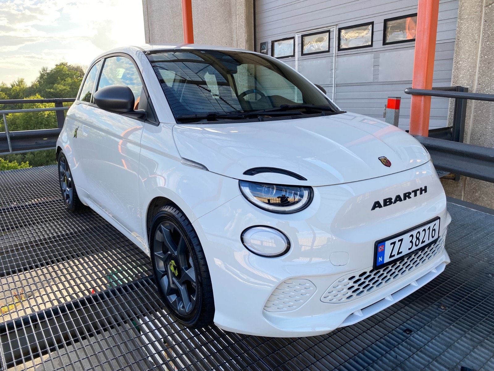 Abarth 500e, 155ps, 2024
