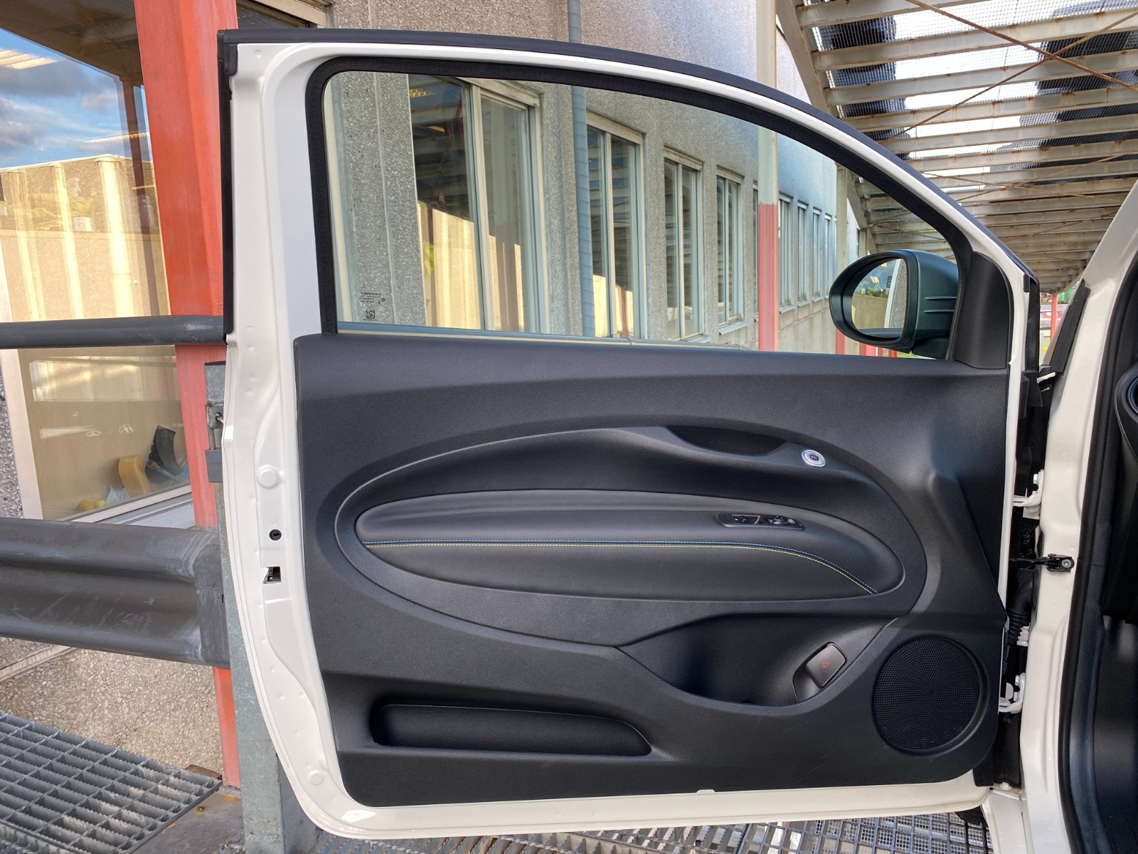 Abarth 500e, 155ps, 2024
