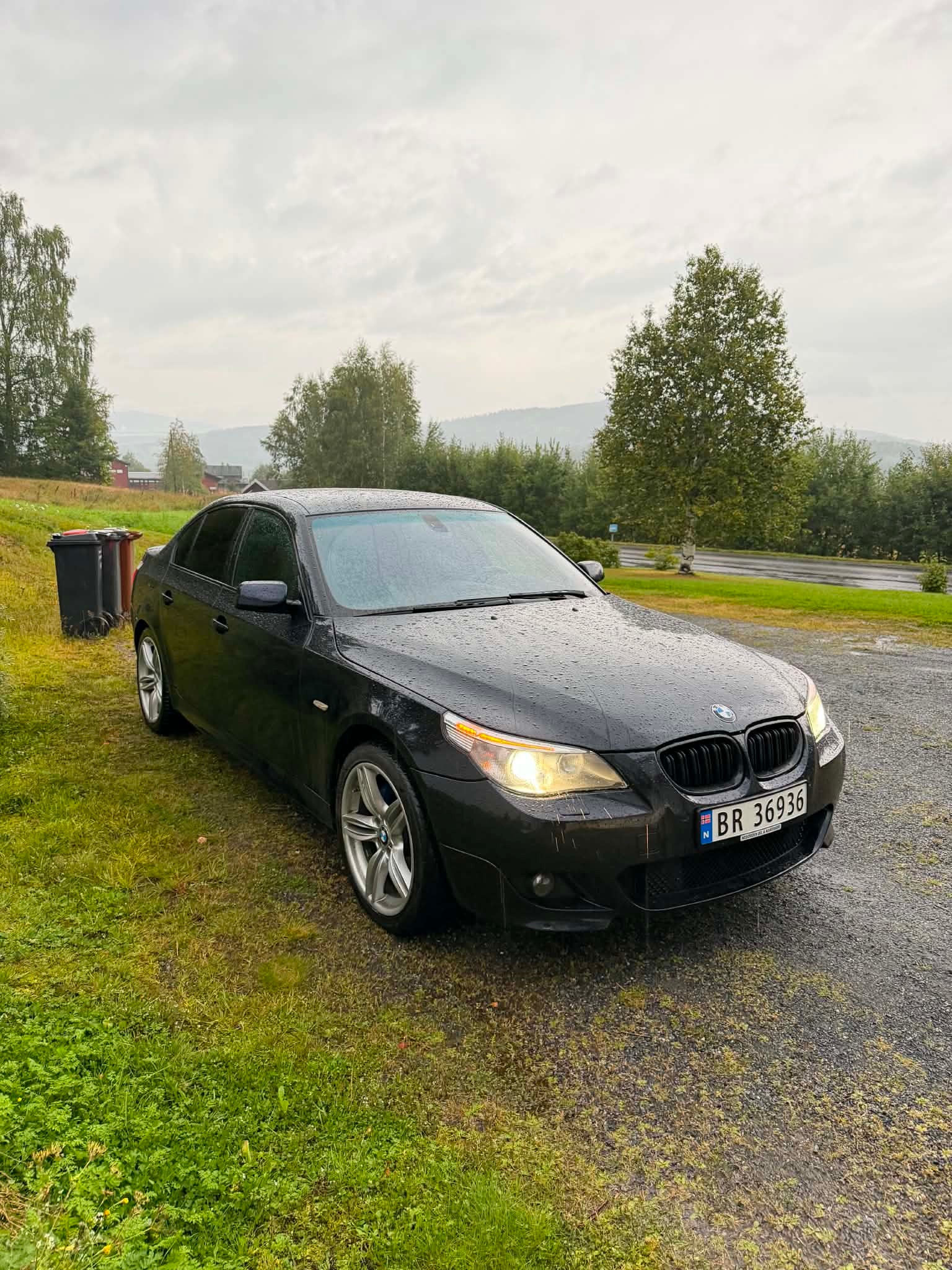 BMW 525xi Sedan Automatic, 218hp, 2006