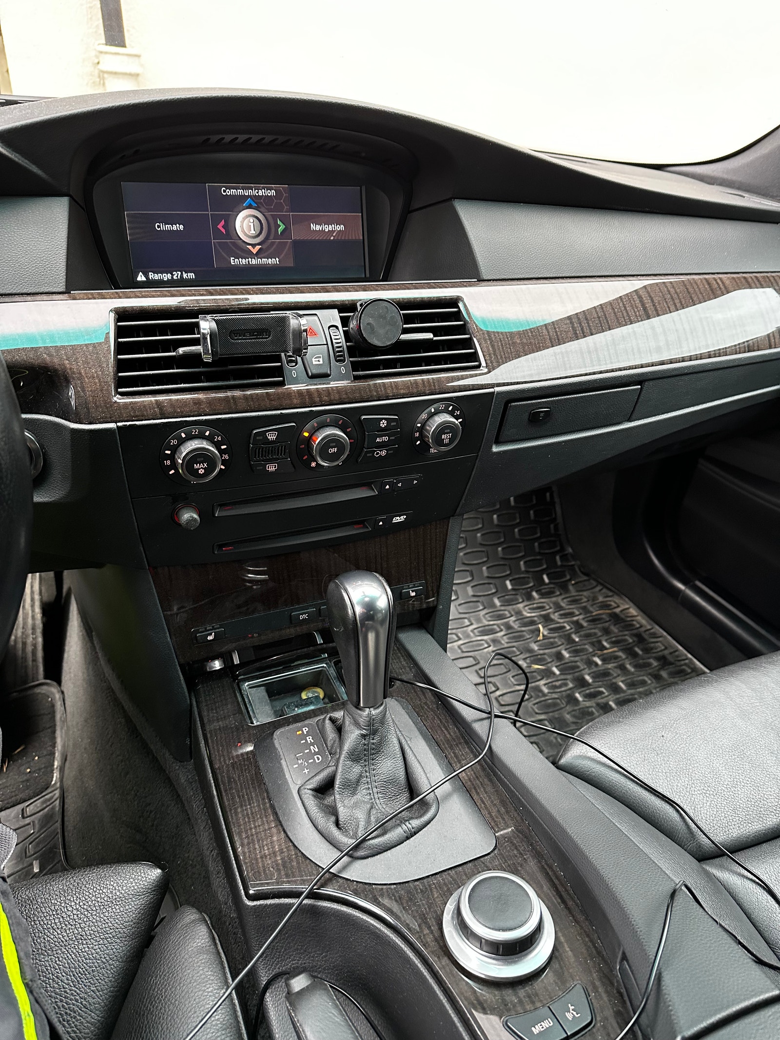 BMW 525xi Sedan Automatic, 218hp, 2006