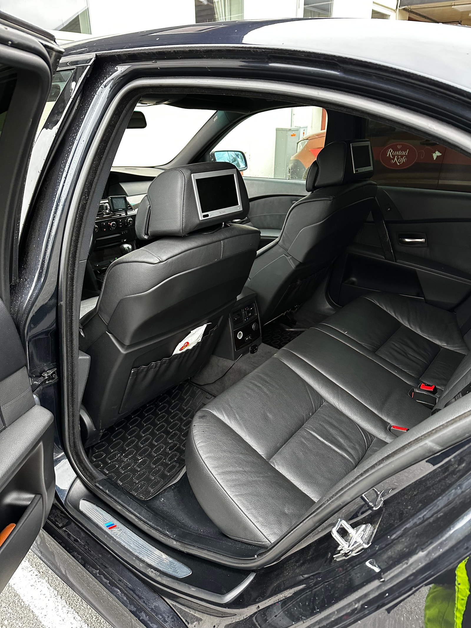 BMW 525xi Sedan Automatic, 218hp, 2006