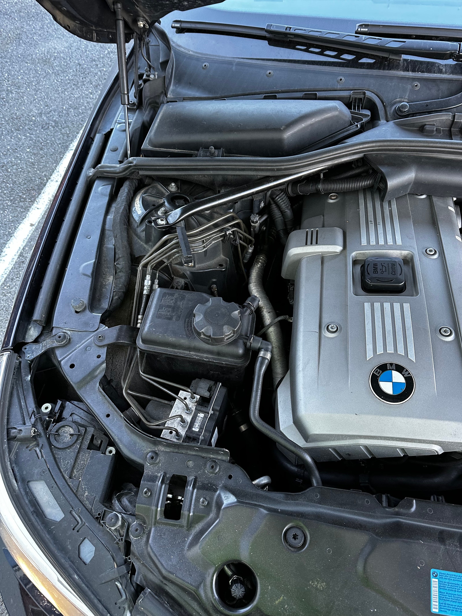 BMW 525xi Sedan Automatic, 218hp, 2006