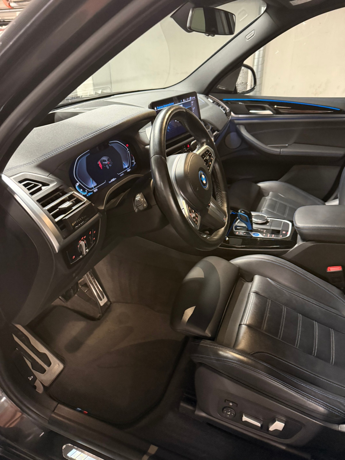 BMW iX3, 286hp, 2023