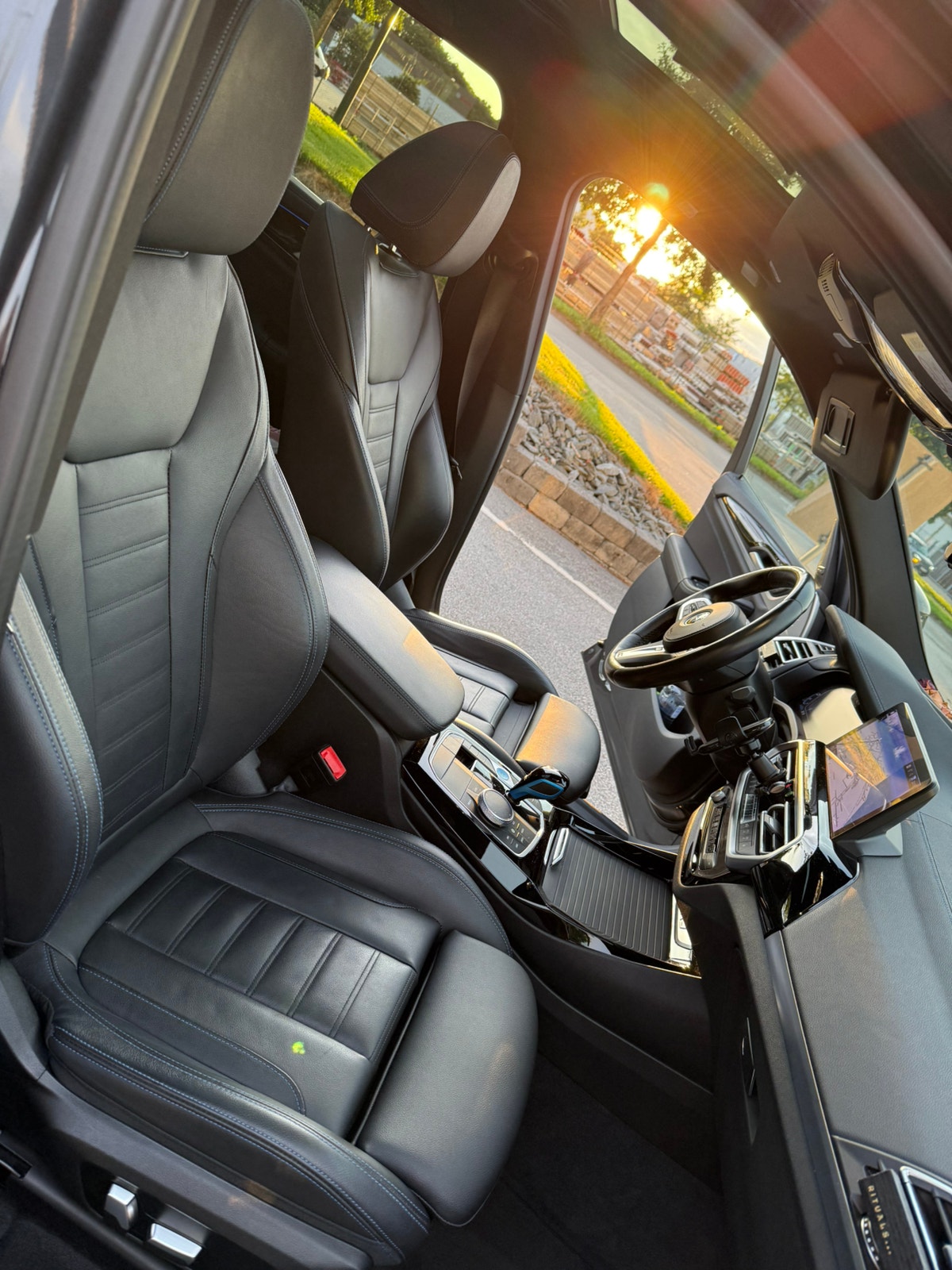 BMW iX3, 286hp, 2023