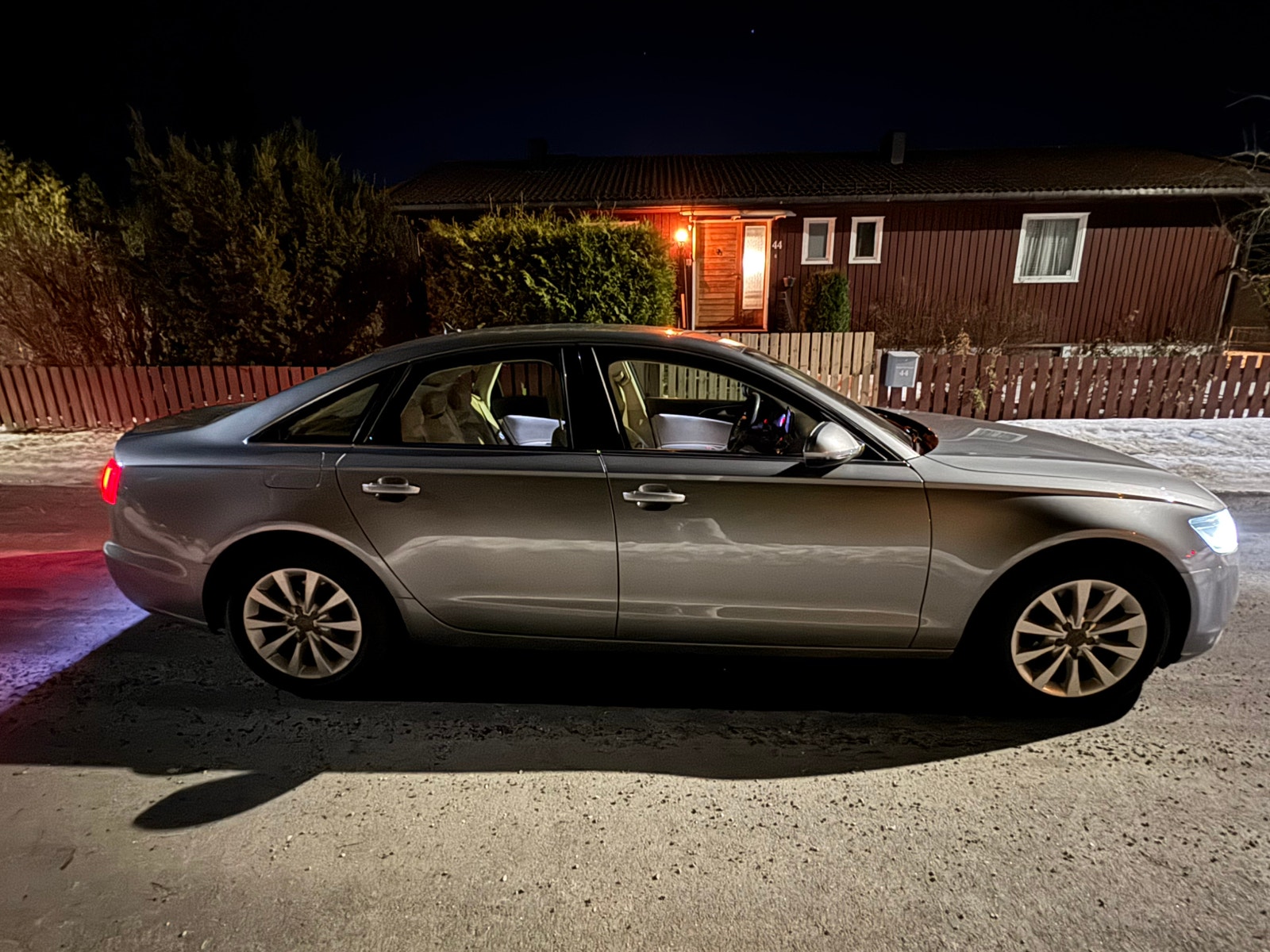 Audi A6 Sedan 2.0 TDI DPF Multitronic, 177hp, 2014
