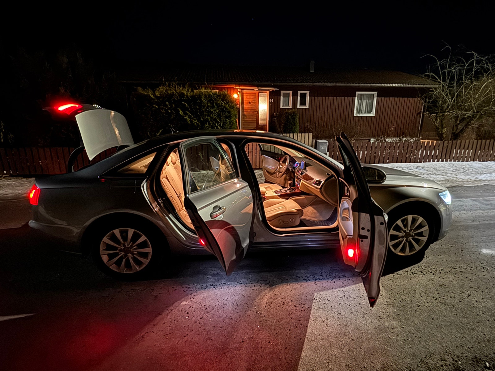 Audi A6 Sedan 2.0 TDI DPF Multitronic, 177hp, 2014