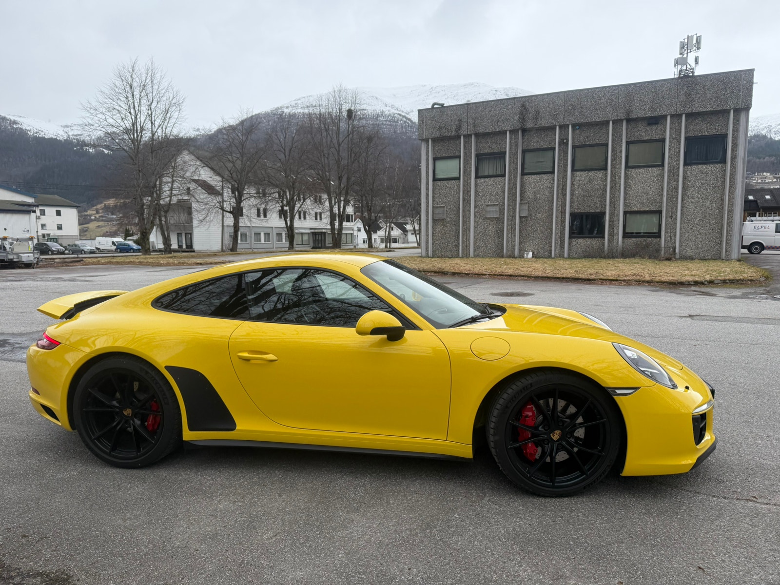 Porsche 911 Carrera 4 GTS PDK, 7-trins, 450ps, 2019