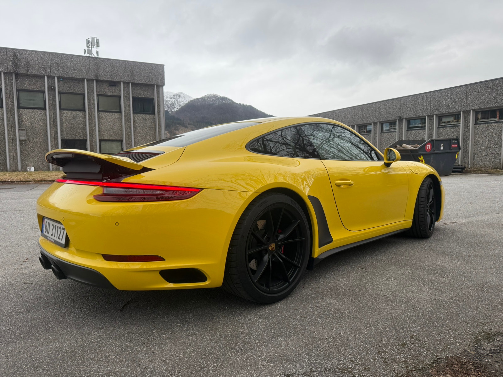 Porsche 911 Carrera 4 GTS PDK, 7-trins, 450ps, 2019