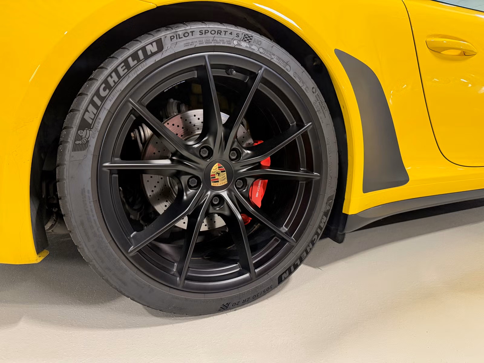 Porsche 911 Carrera 4 GTS PDK, 7-trins, 450ps, 2019