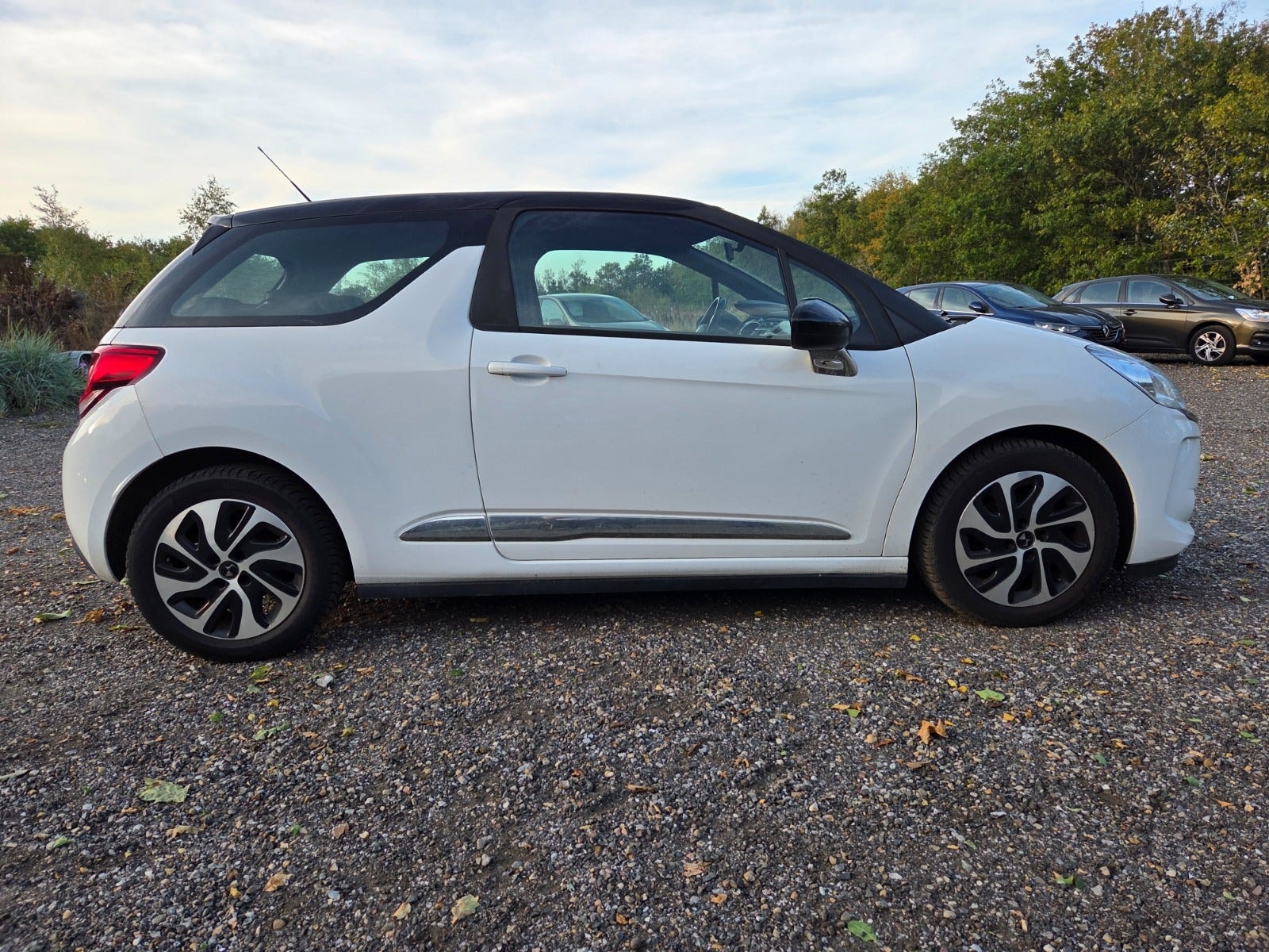 DS 3 1.6 BlueHDi Manual, 5-trins, 99ps, 2018