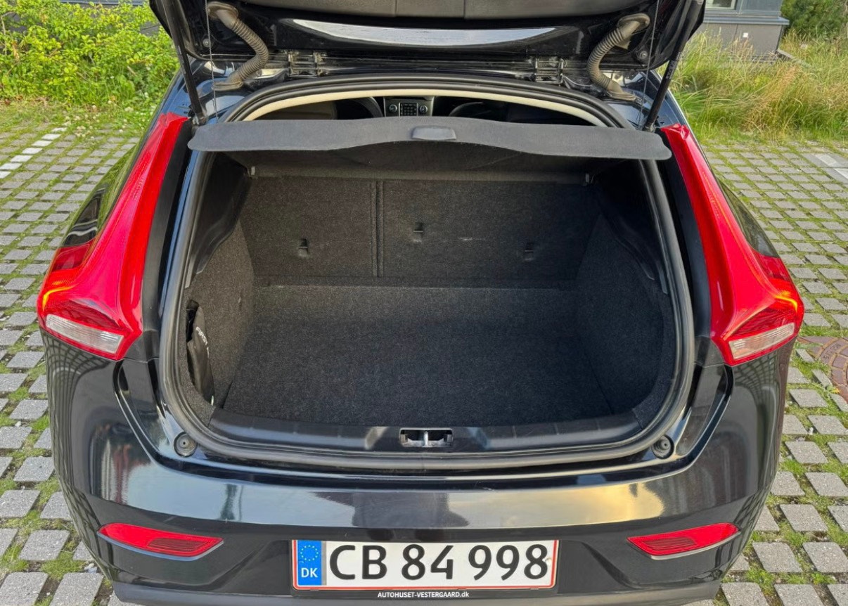 Volvo V40 D2 Powershift 6, 6-trins, 115ps, 2015