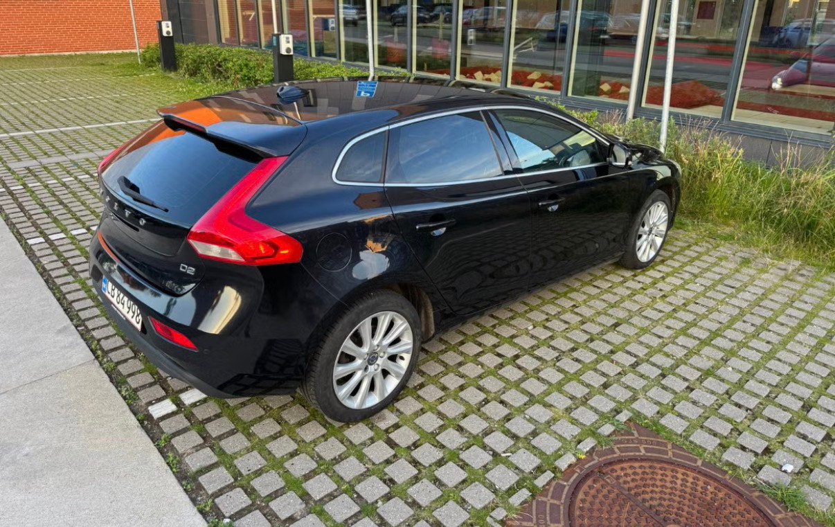 Volvo V40 D2 Powershift 6, 6-trins, 115ps, 2015