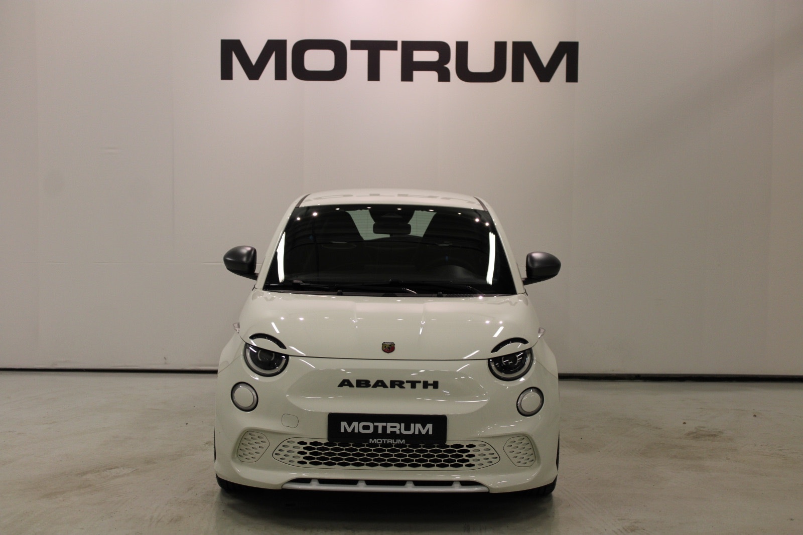 Abarth 500e, 155ps, 2024