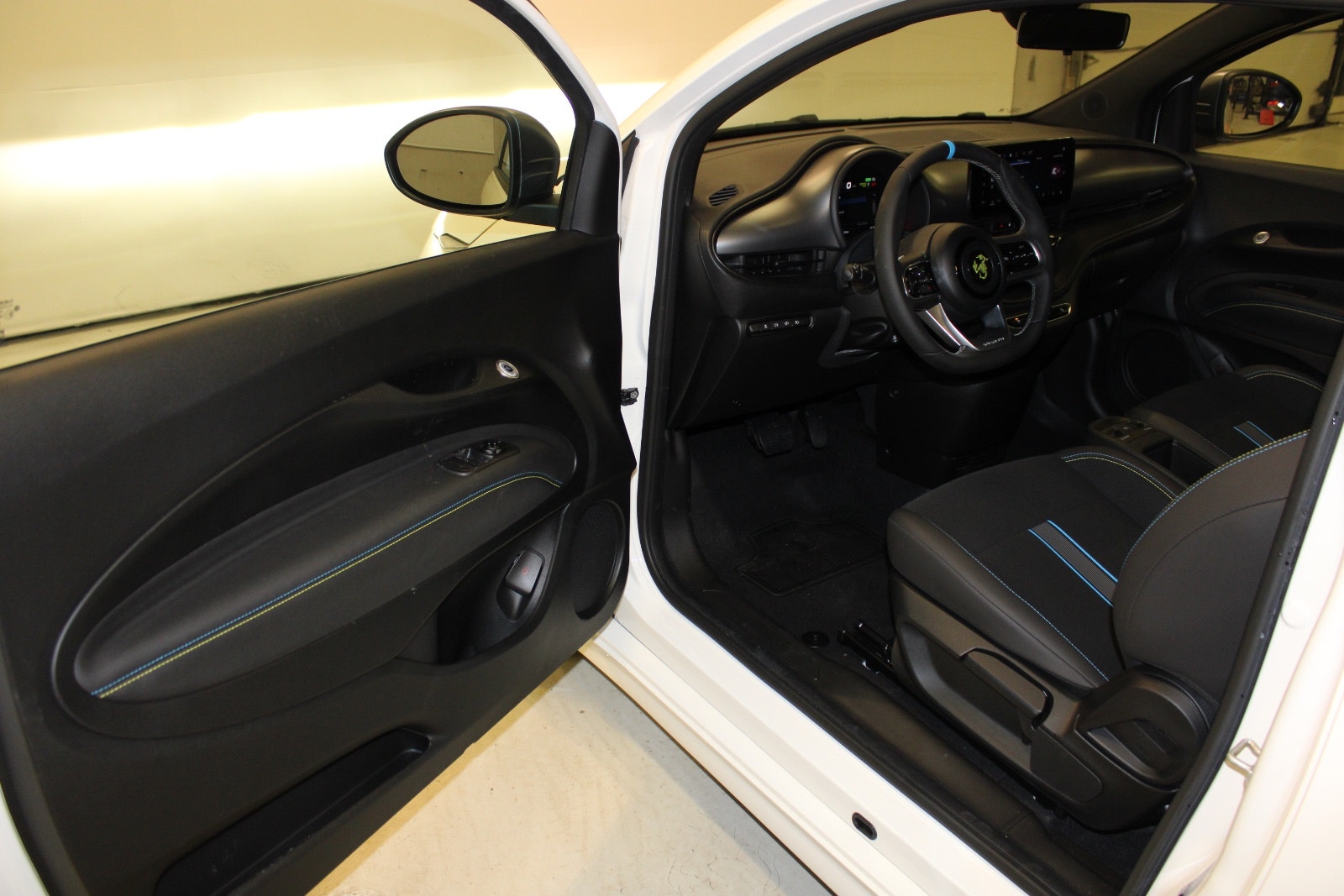 Abarth 500e, 155ps, 2024