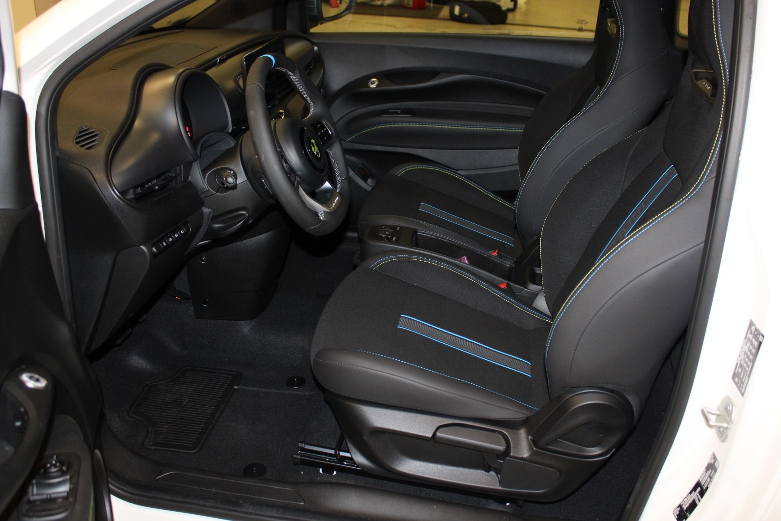 Abarth 500e, 155ps, 2024