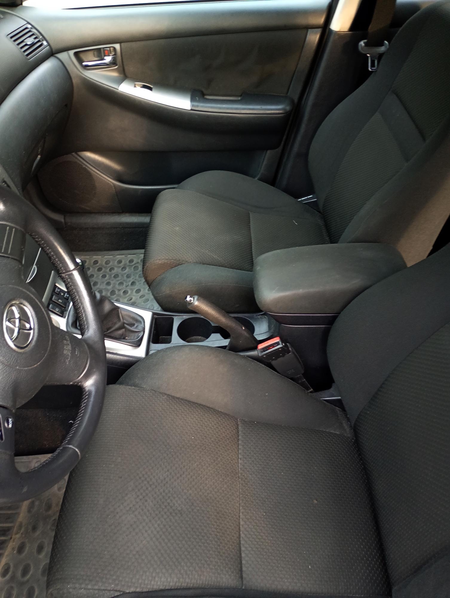 Toyota Corolla 5-door 1.4 D-4D Manual, 5-trins, 90ps, 2006