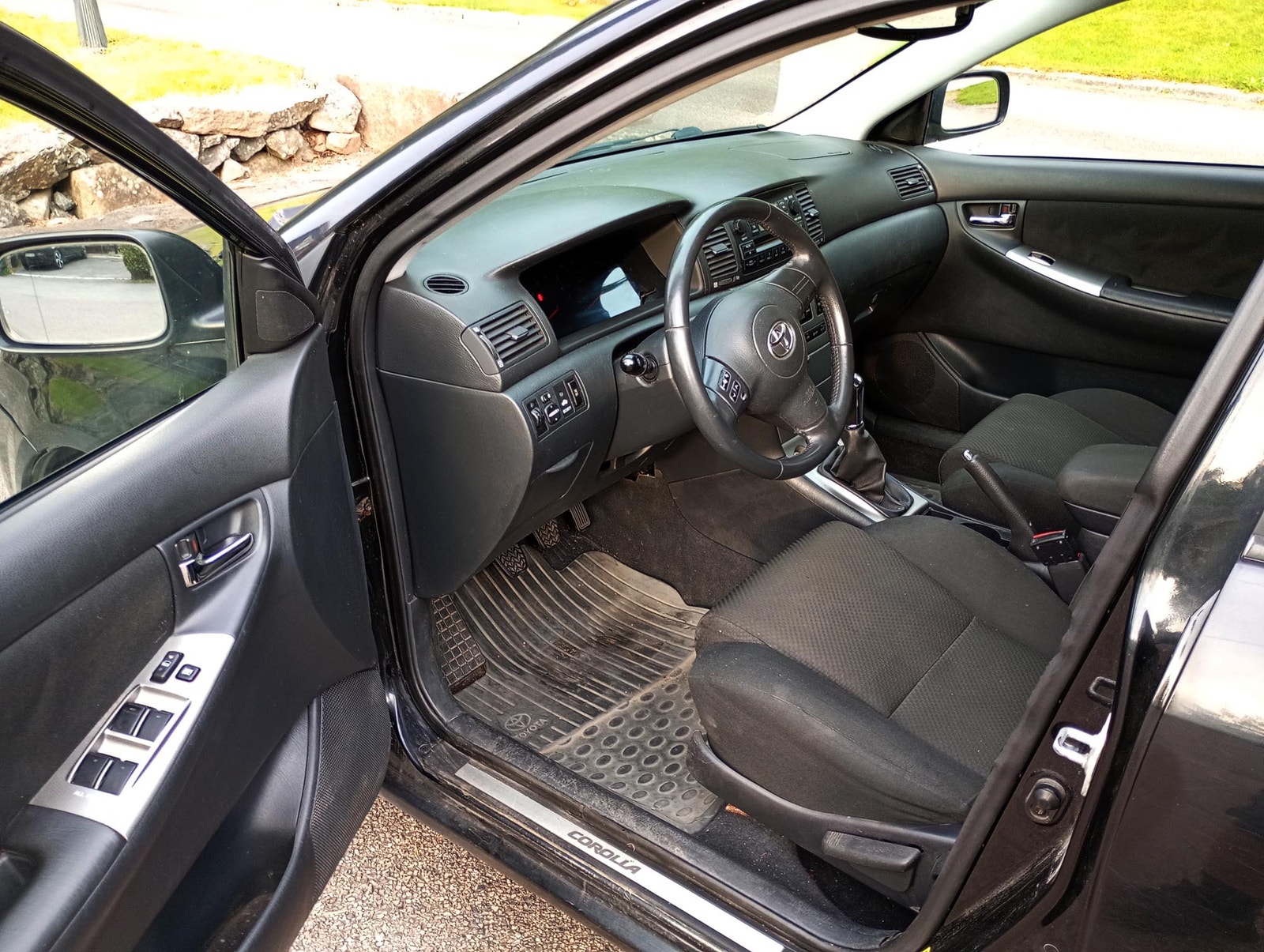 Toyota Corolla 5-door 1.4 D-4D Manual, 5-trins, 90ps, 2006